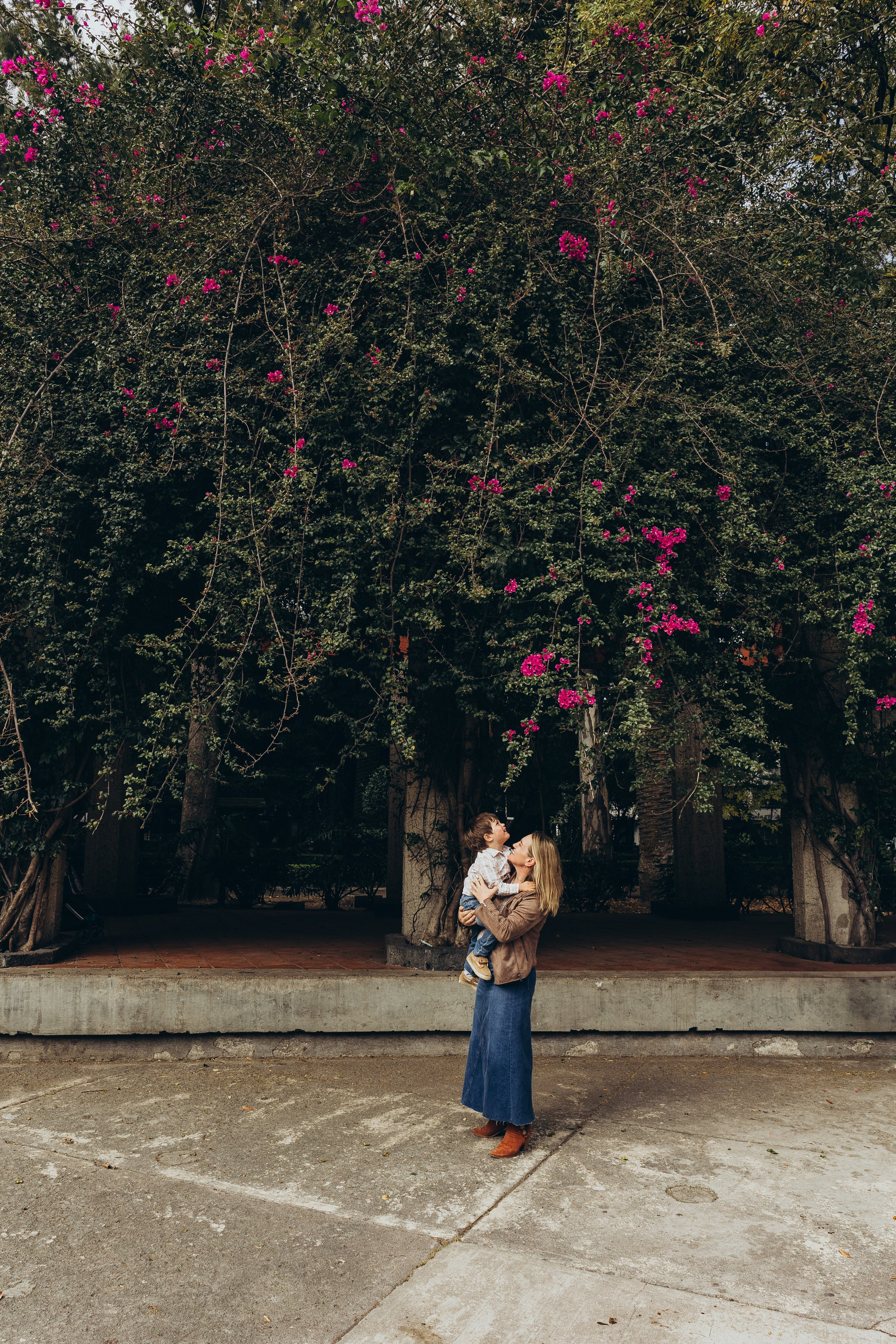 Sesión de fotos de mama e hijo en el Parque México, Condesa, Ciudad de México. Ирина Крохалева. Семейный фотограф в Екатеринбурге