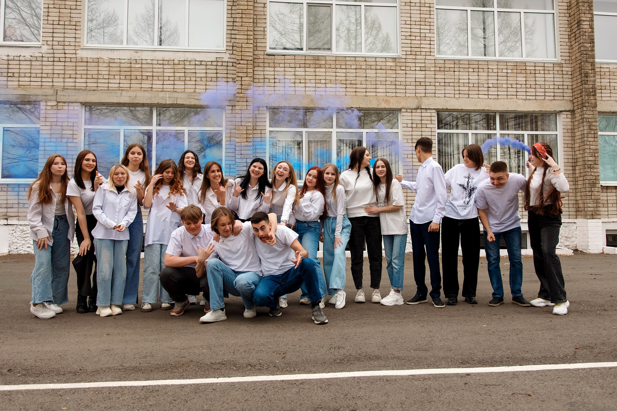 11 класс с. Барабаш. Фотограф Любовь Корниенко, Примоский край