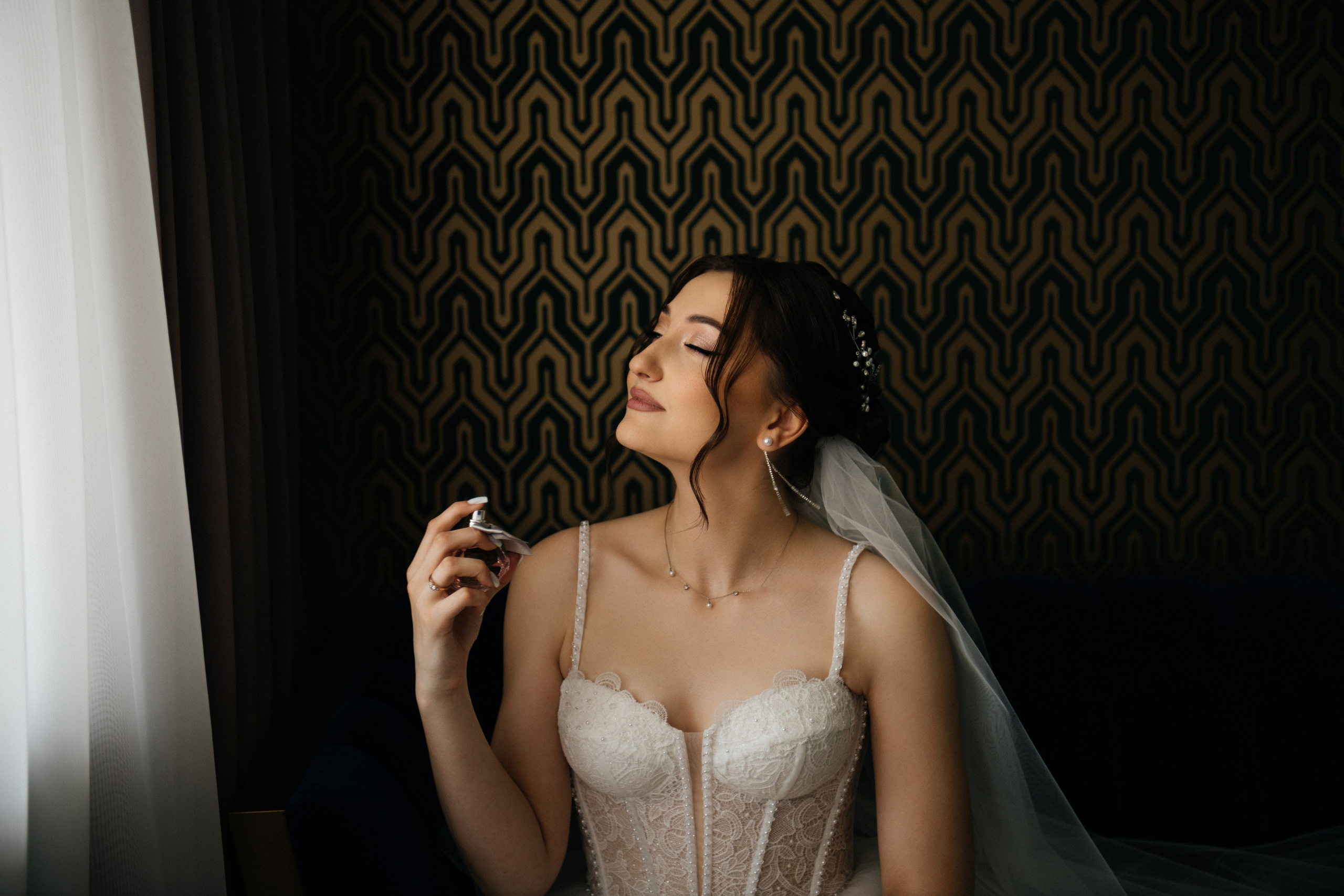 alt="Свадебная фотосессия в Барнауле. Свадебный фотограф Анна Глухова"