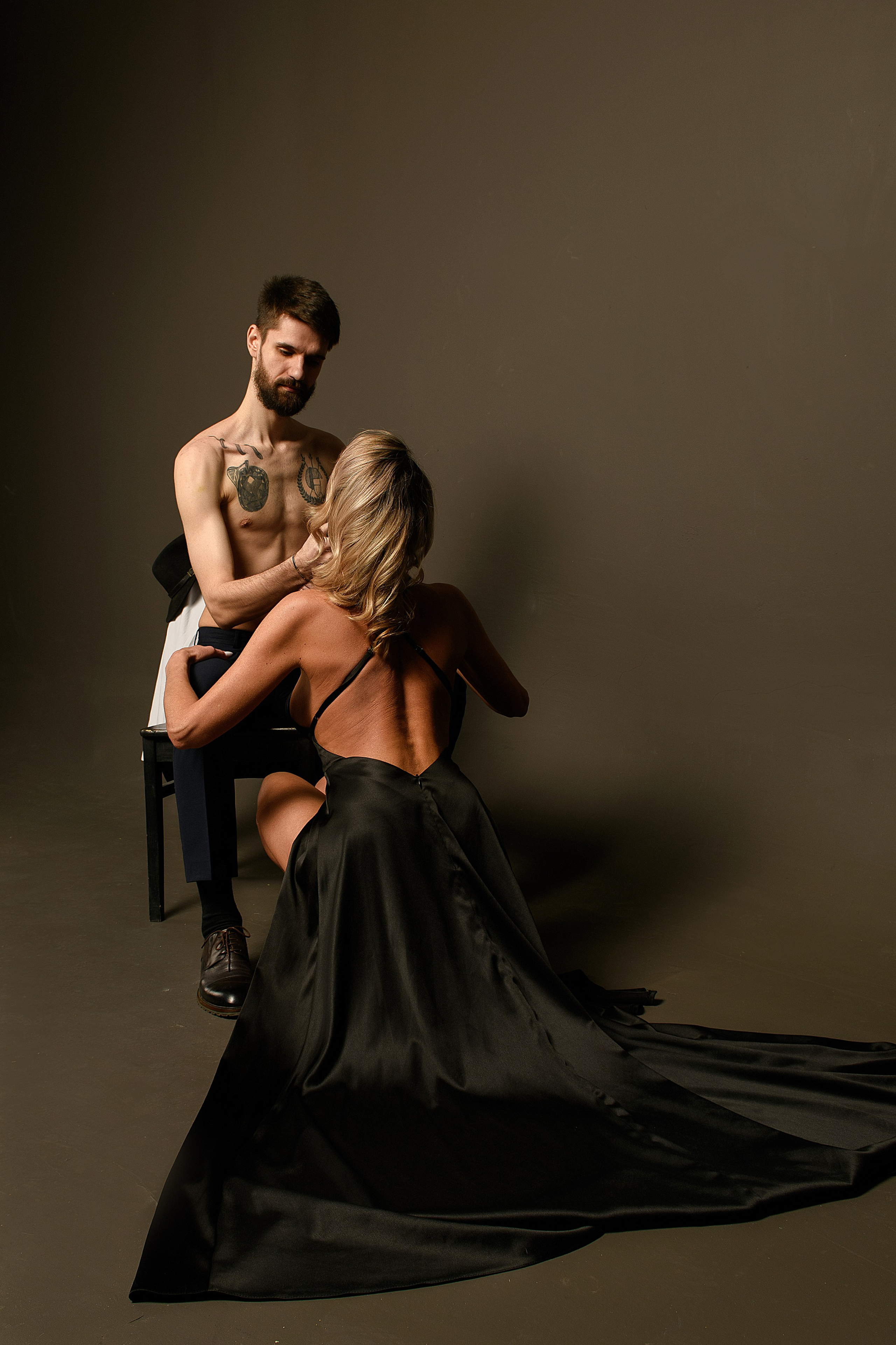 Откровенная фотосессия влюбленных. Организация и проведение фотосъемок в Санкт-Петербурге. Фотограф Смирягин Илья