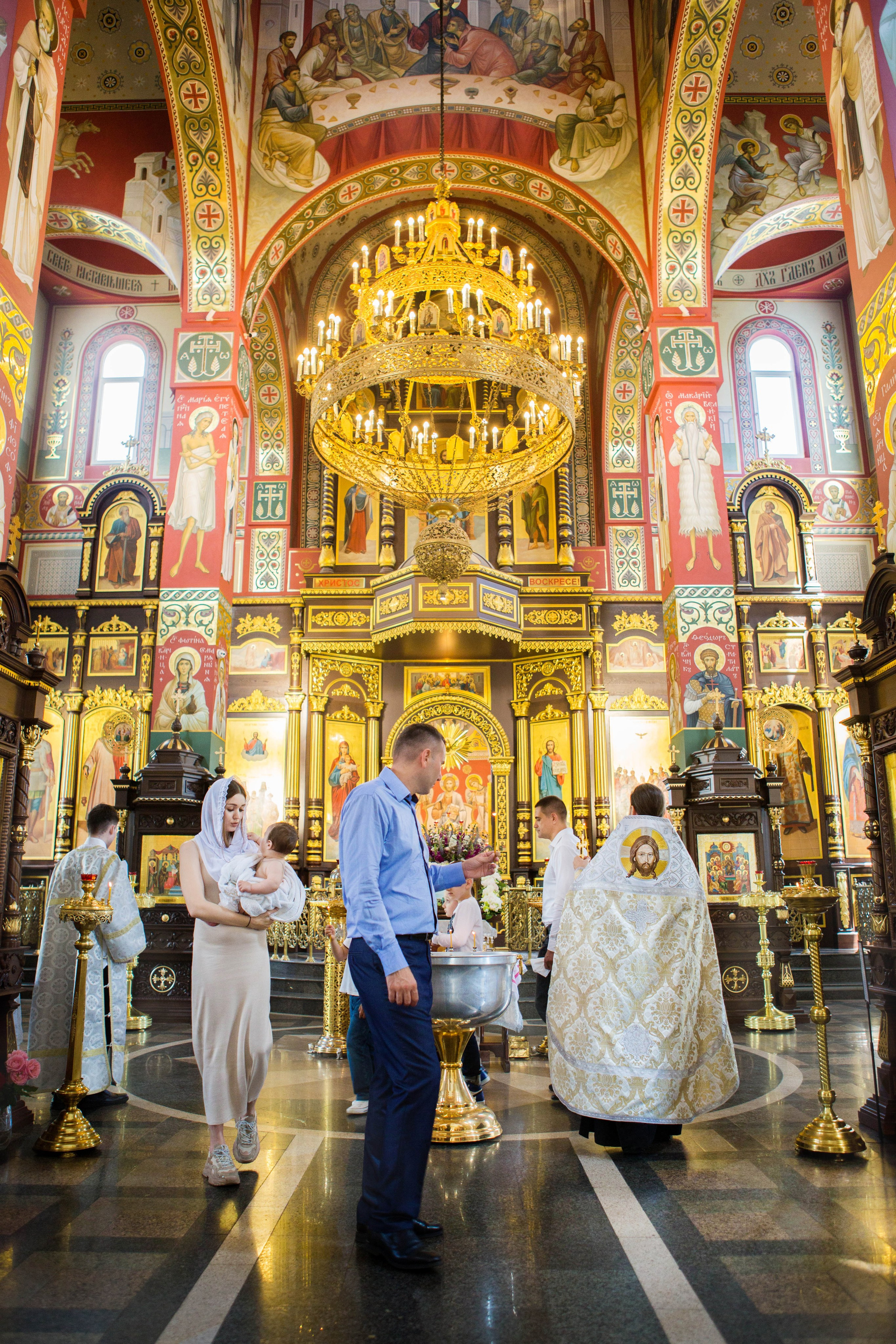 Крещение Александра. Храм Святого Духа. Свадебный семейный и детский фотограф в Краснодаре Карина Федоровская