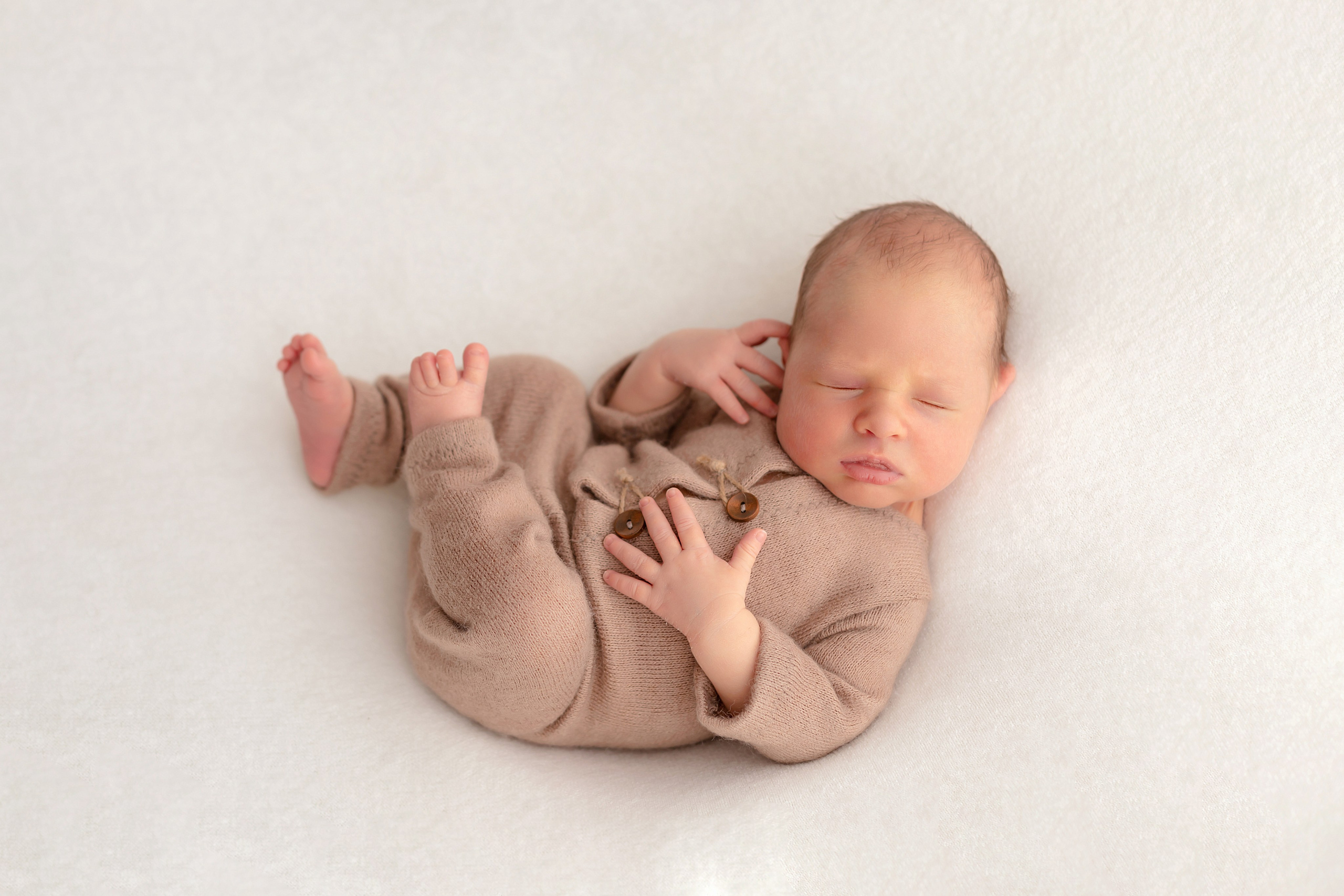 Новорожденные до 28 дней. Фотограф новорожденных в Тюмени