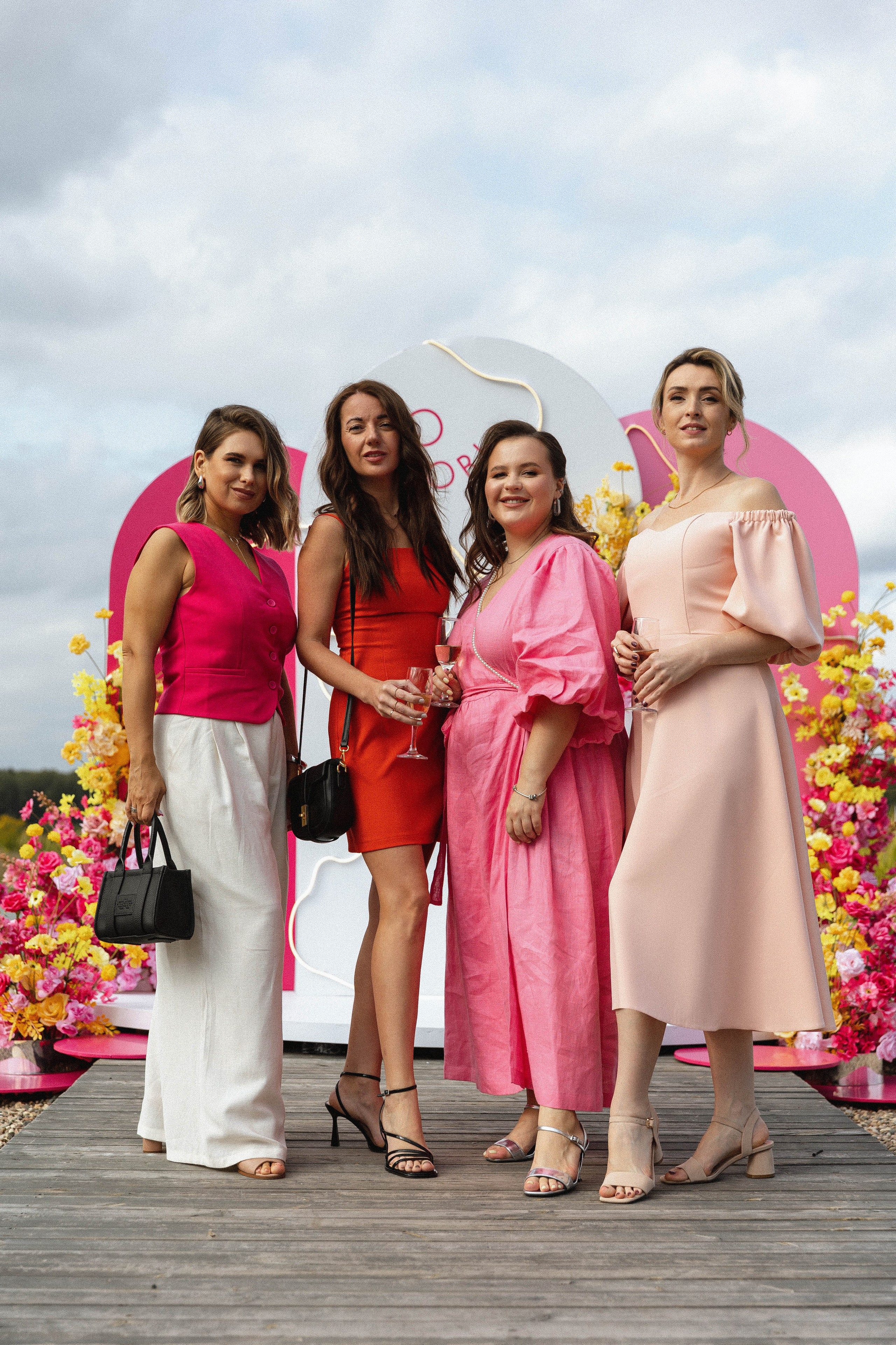 Это любовь. Э Т О М Ы