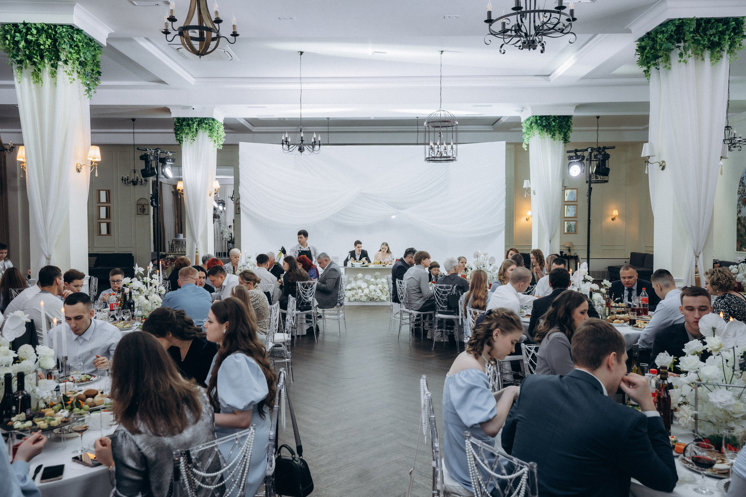 СВАДЕБНАЯ СЬЕМКА СБОРОВ В ОТЕЛЕ И ВЫЕЗД НА ЦЕРЕМОНИЮ (СНЯТО В СИБИРЕ В НИЖНЕВАРТОВСКЕ). Профессиональный фотограф, Санкт-Петербург — Виктория Богомолова