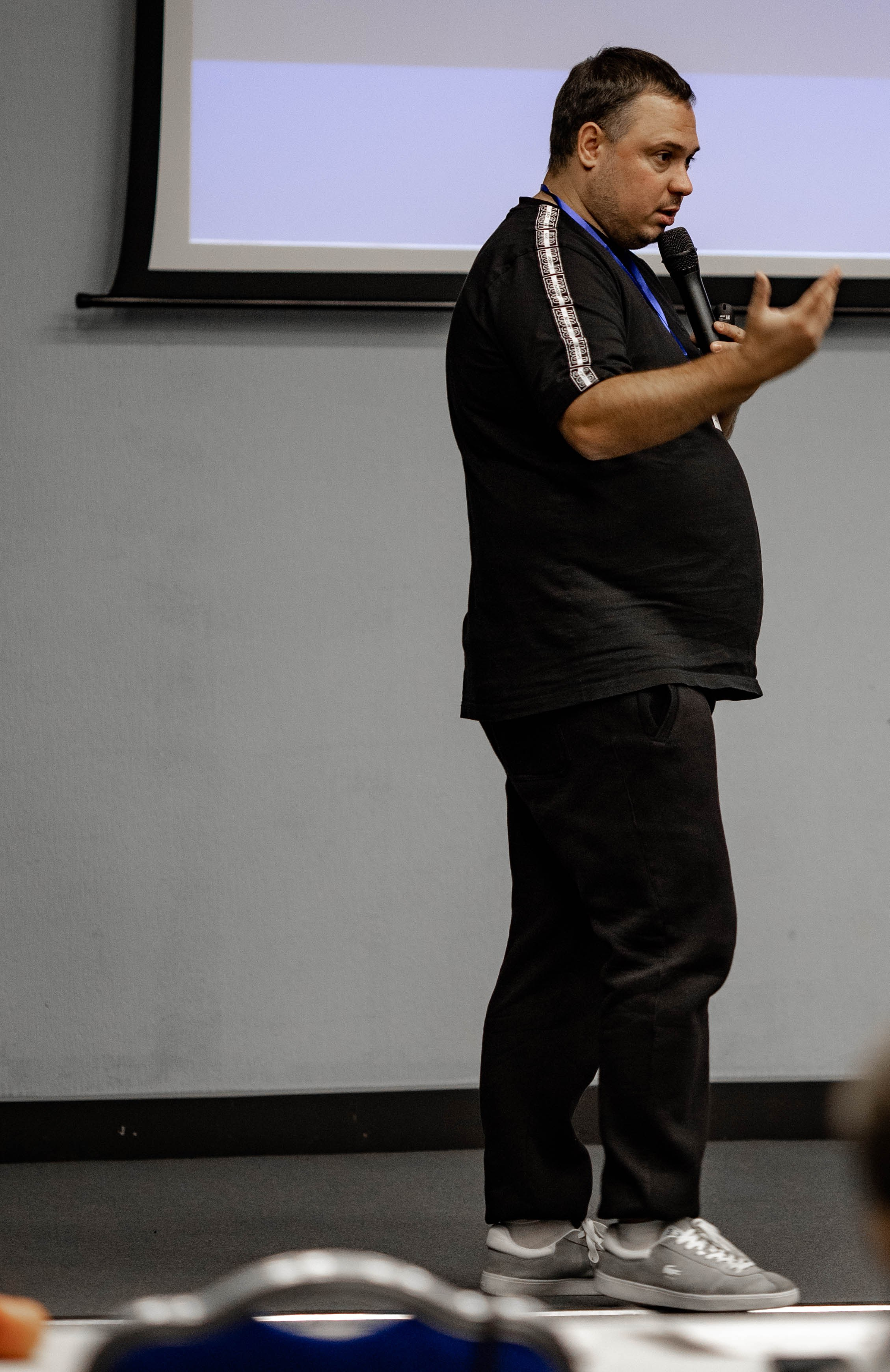 КОНФЕРЕНЦИЯ ПО ПОСУТОЧНОЙ АРЕНДЕ. Медиапродюсер, фотограф в Минеральных Водах —Виктор Холодов