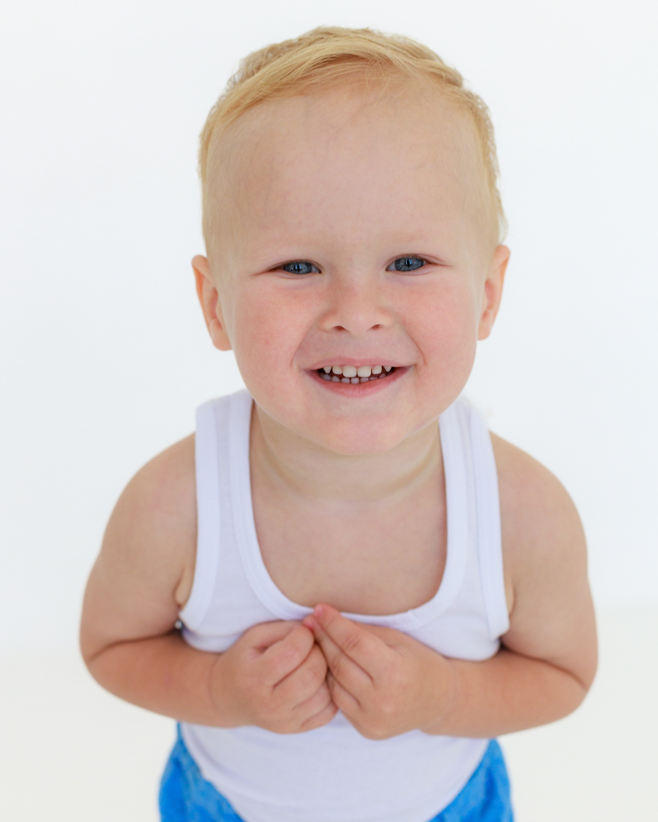 Артем Сараев 90/2,1/25. Римма Зайцева контент для брендов