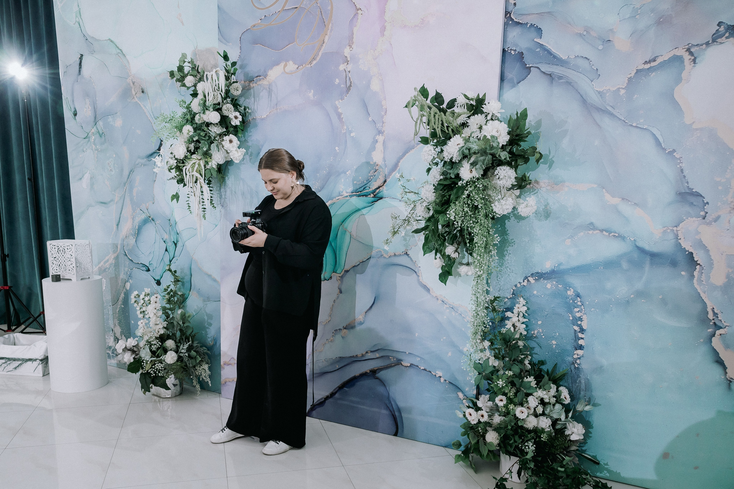 Свадебная прогулка. Эвелина и Дмитрий. Свадебная фотография. Арина Рубах