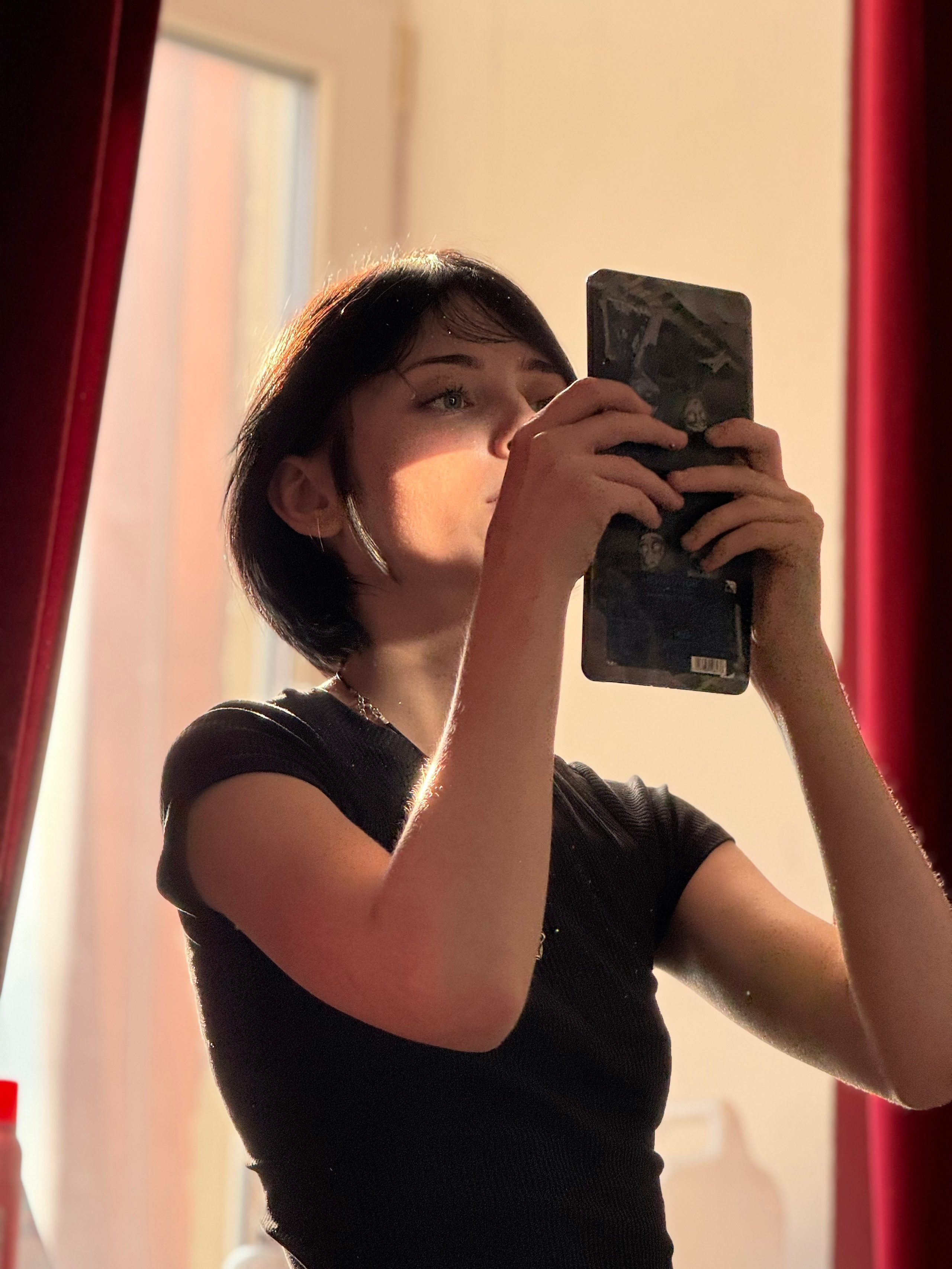 Режиссер Арсений Ганчуков, полный метр «Московские твари». Фотограф, оператор и рилсмейкер в Москве — Ася Палагута