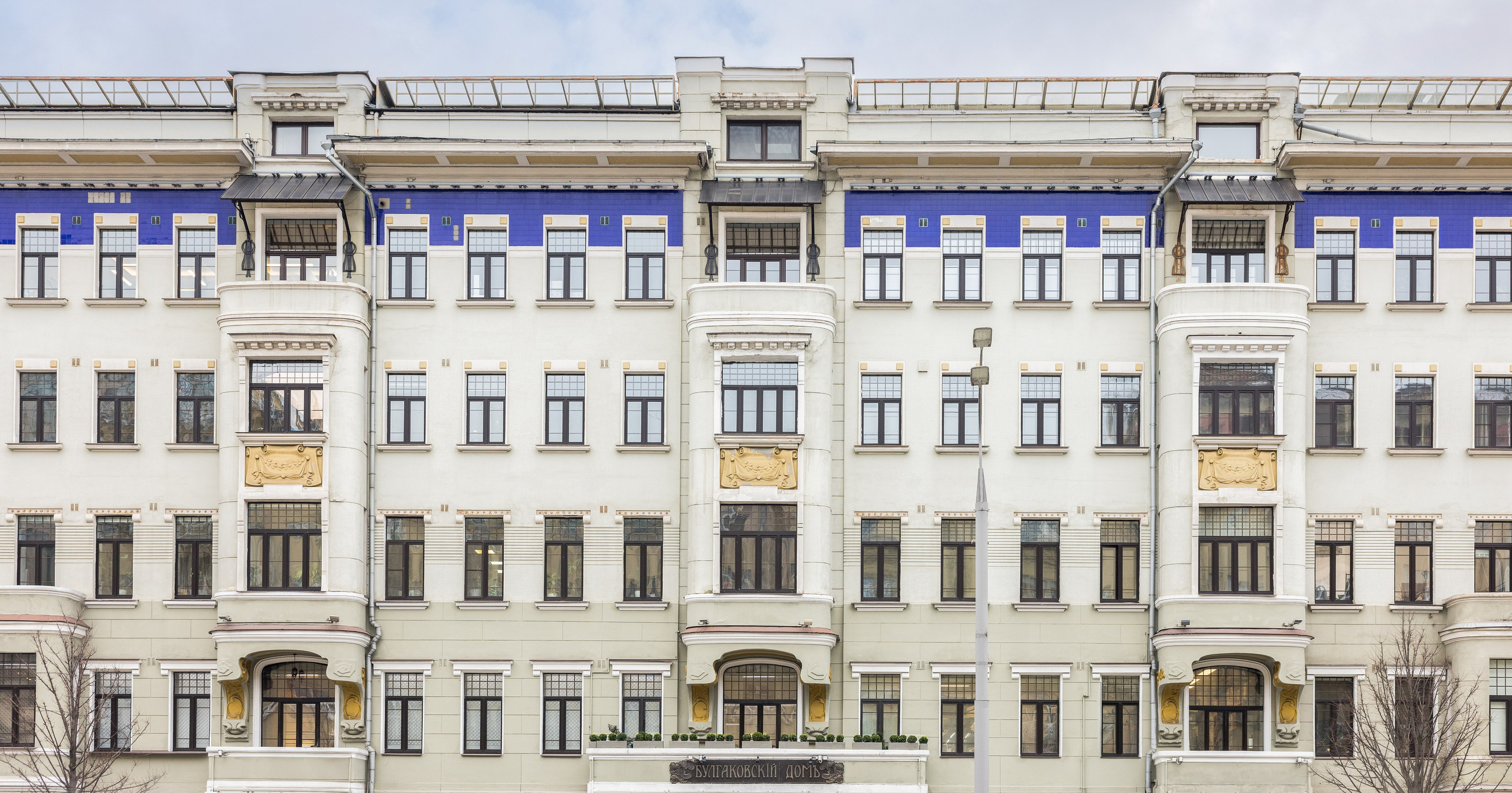 Архитектурная фотосъемка Доходных домов для МосквичMAG. Интерьерный фотограф