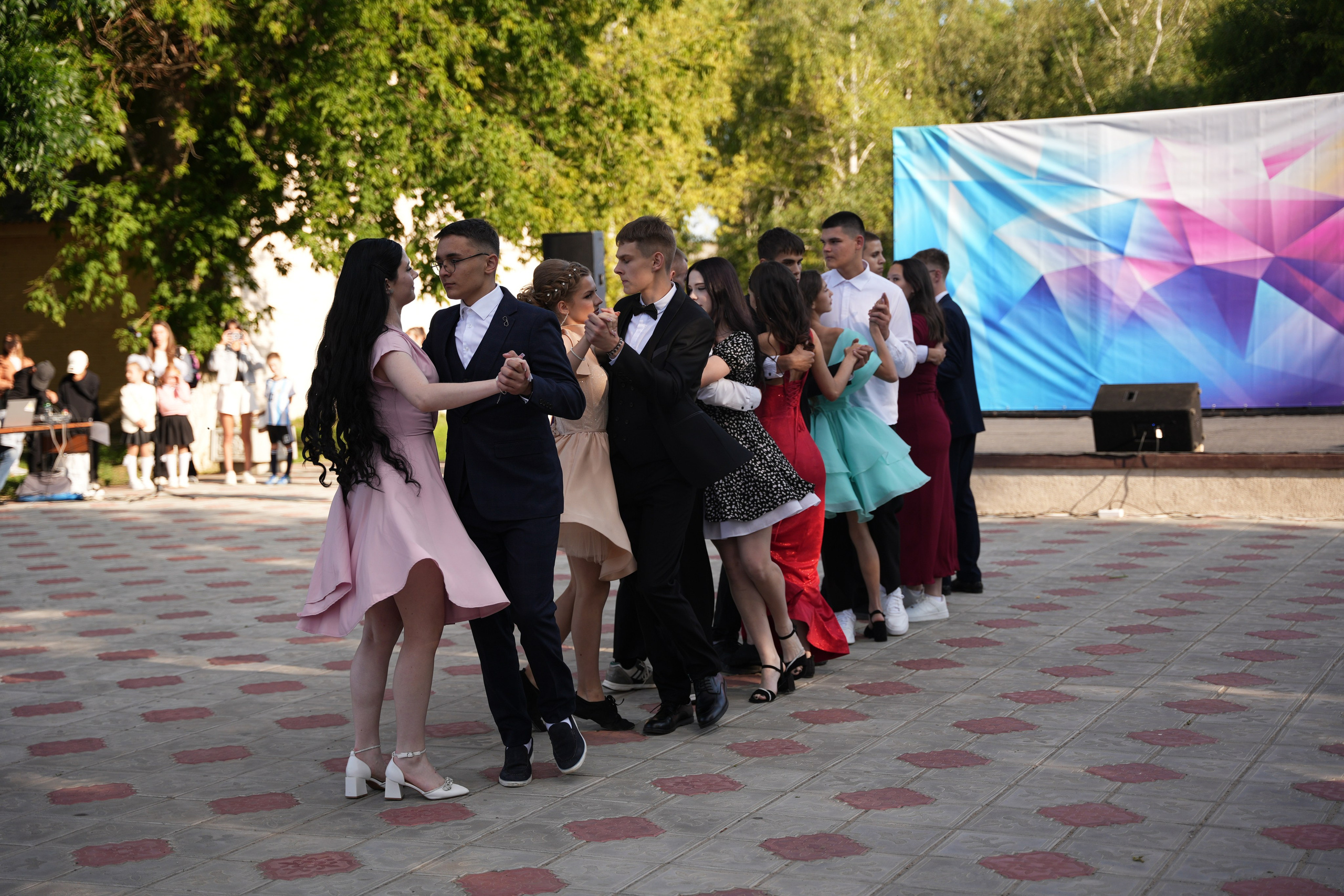 Выпускной в парке. Ольга Плаксина фотограф в Саратове