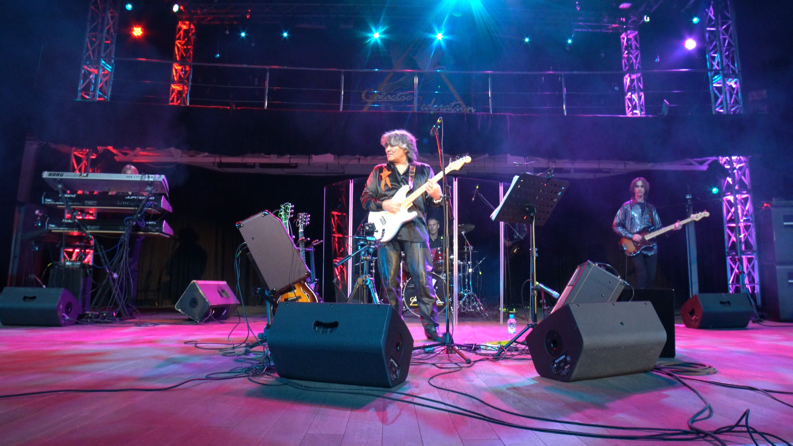 Анатолий Вишняков – музыкант, композитор, вокалист, автор песен, артист российской эстрады.