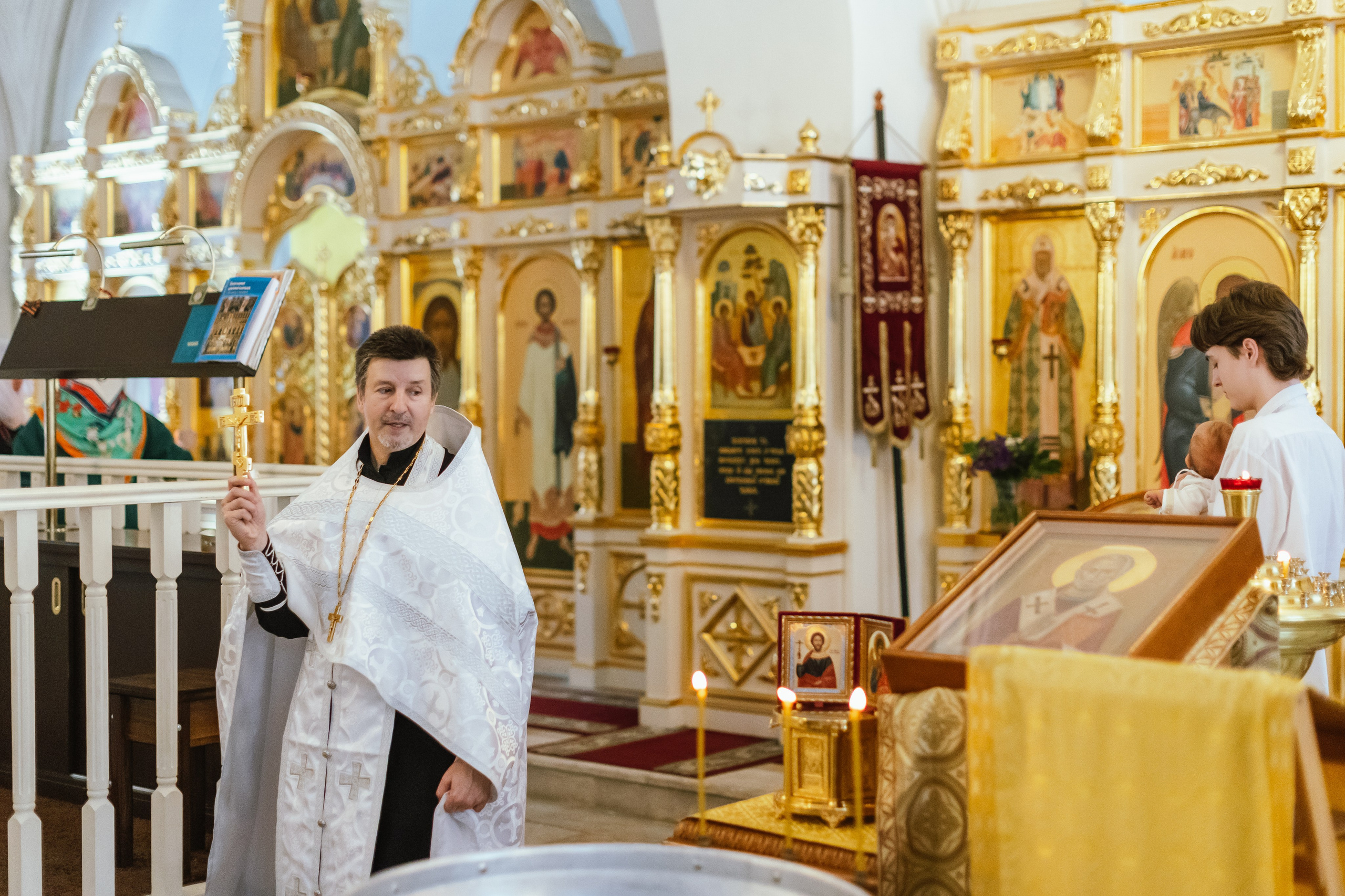 Фотосъемка крещения. Фото и видео Москва, Московский. Свадебный фотограф, видеограф, фотосессии, видеосъемка