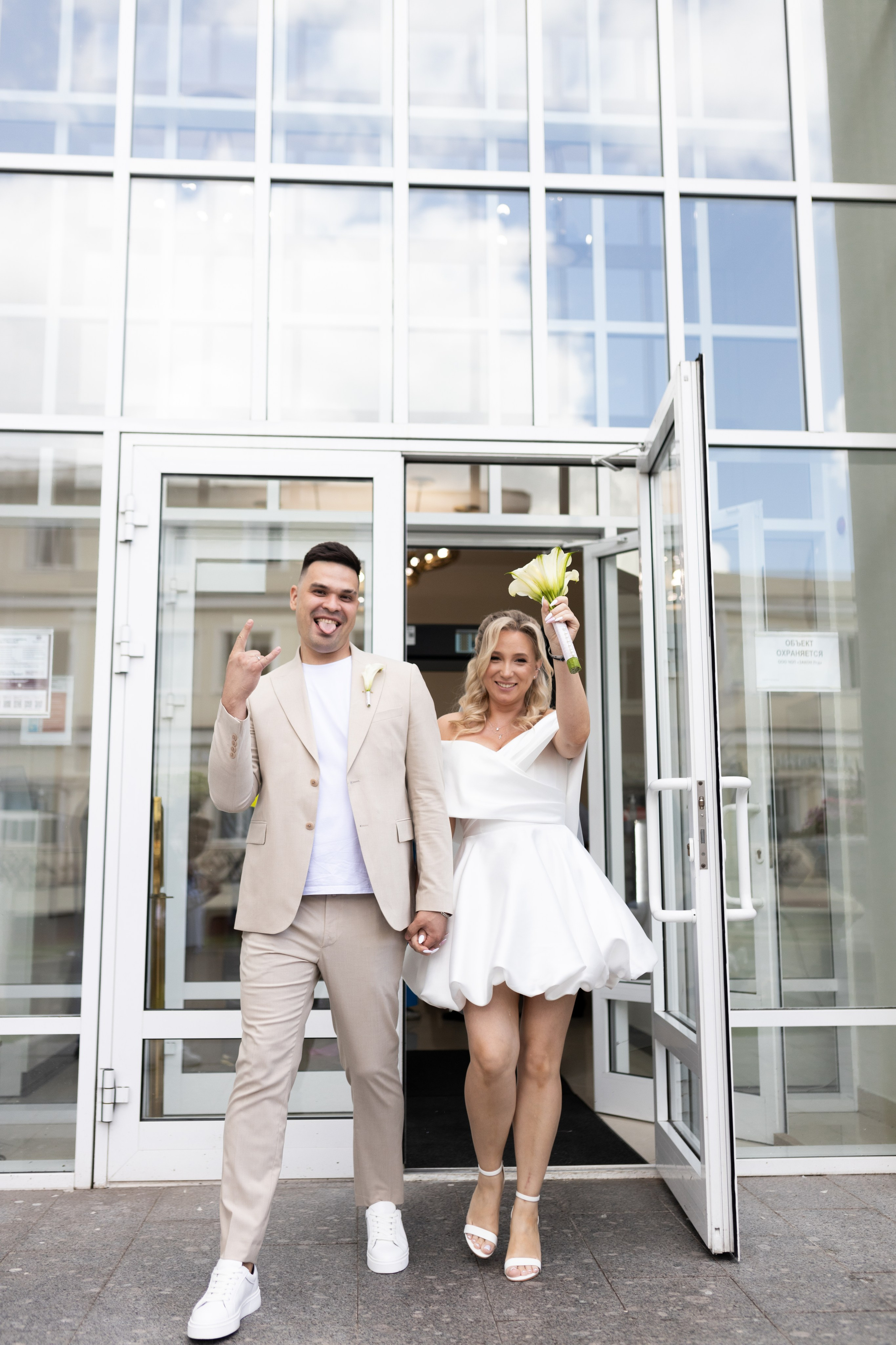 Олеся и Рома, ВДНХ. Свадебный фотограф | Москва