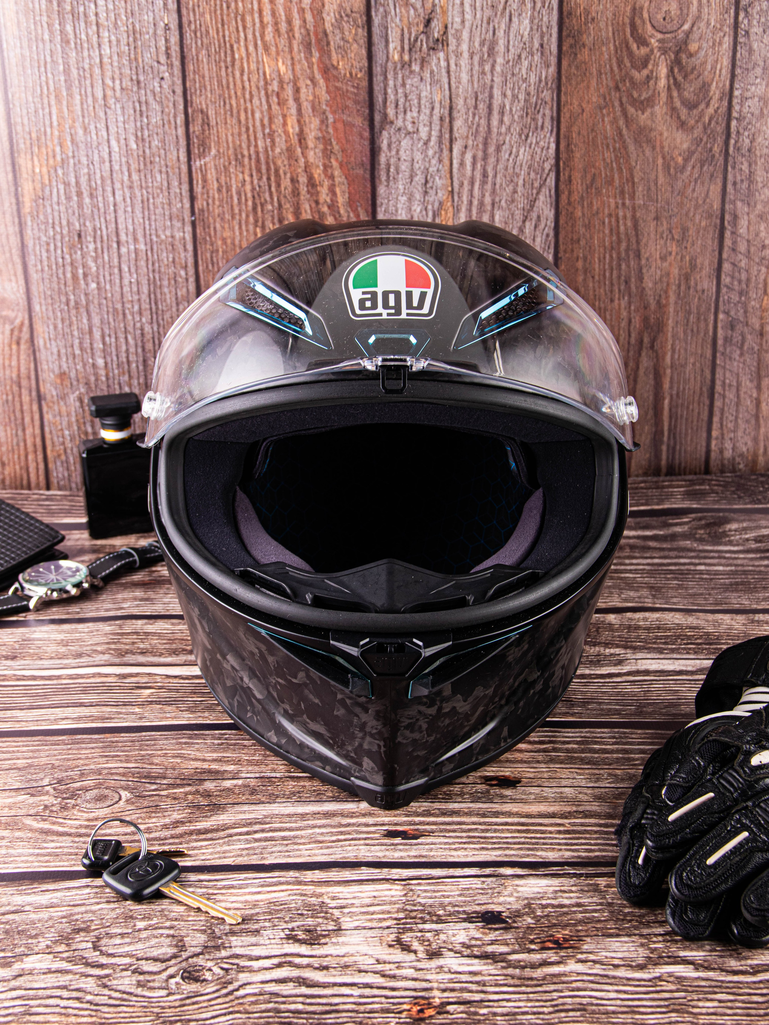 Мотоциклетный шлем. «Матрица»