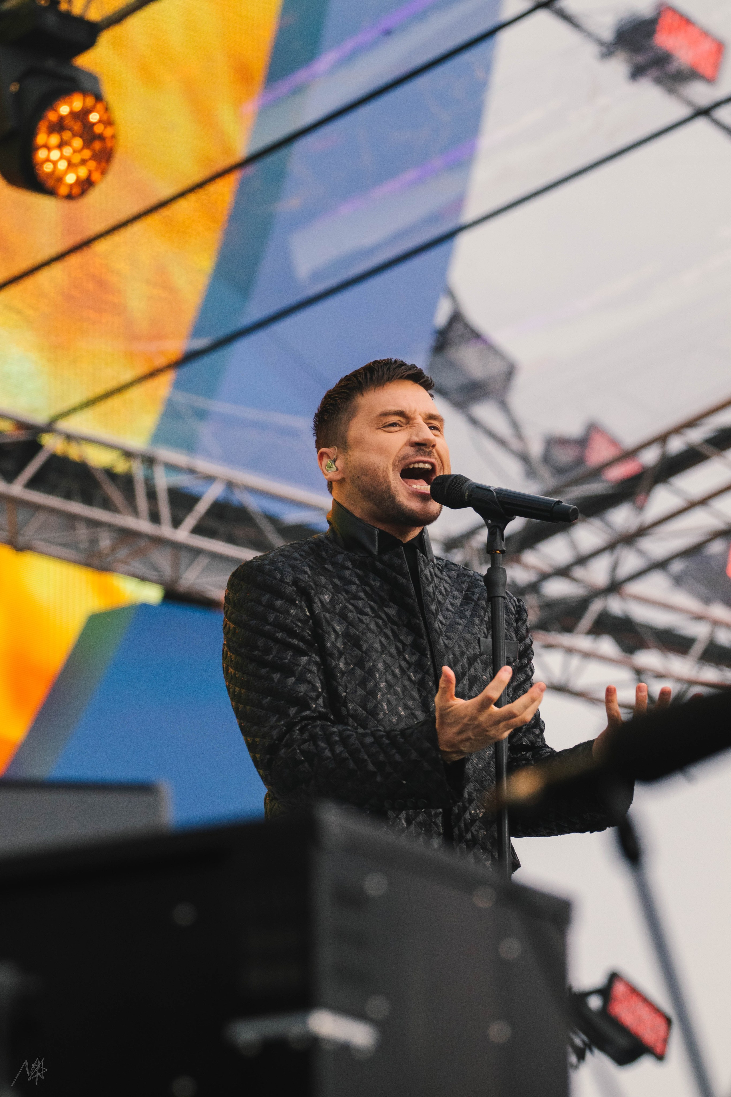 Сергей Лазарев