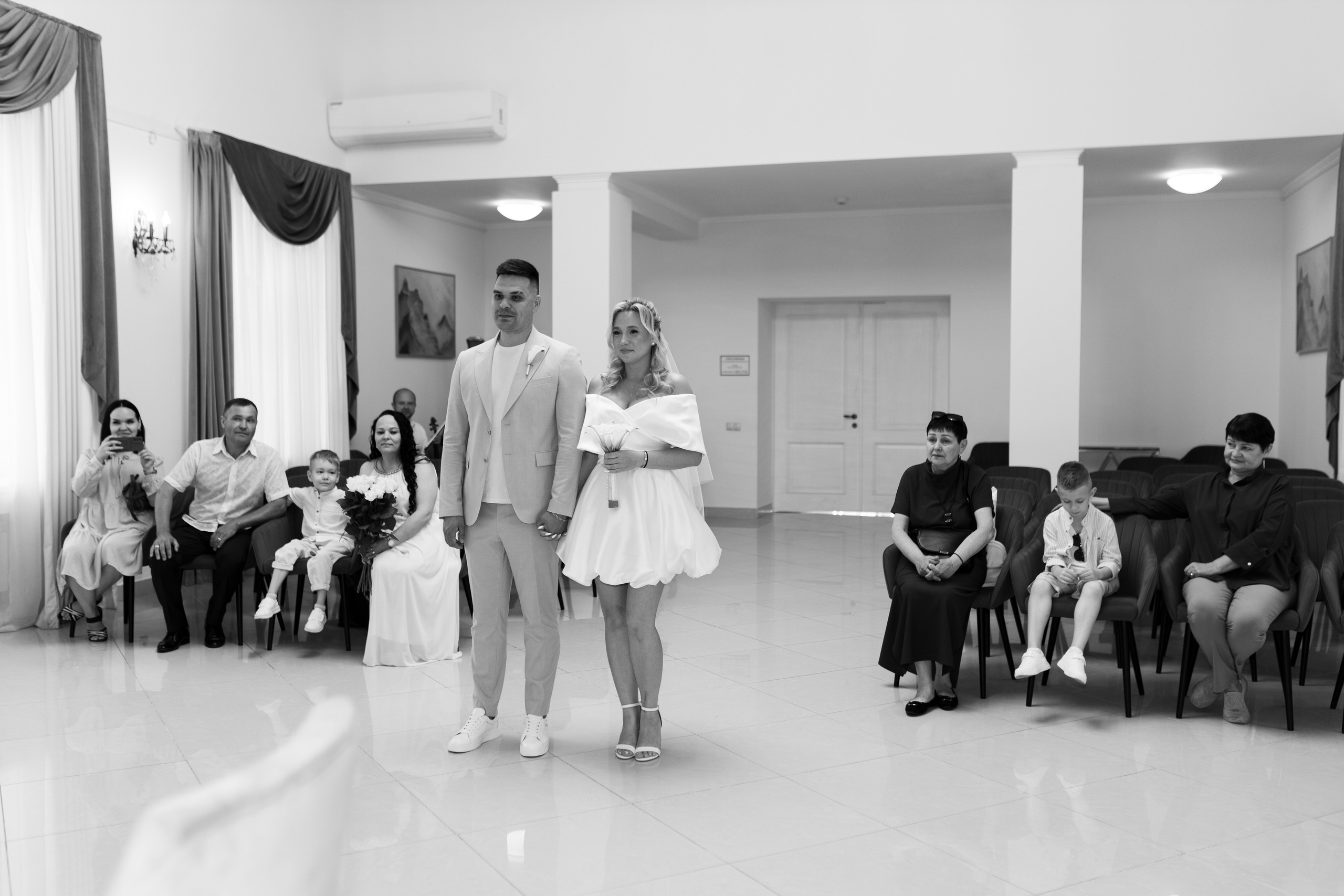 Олеся и Рома, ВДНХ. Свадебный фотограф | Москва