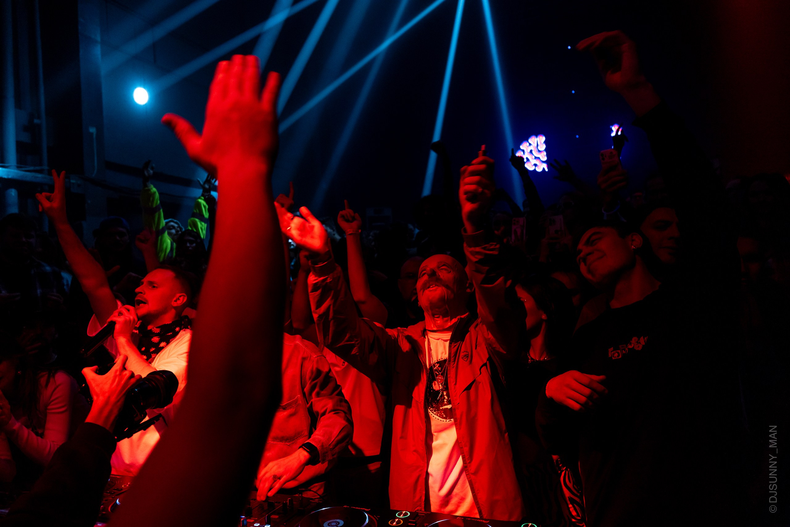 Metro Gorkovskaya ЦЕХ. Sunnyman