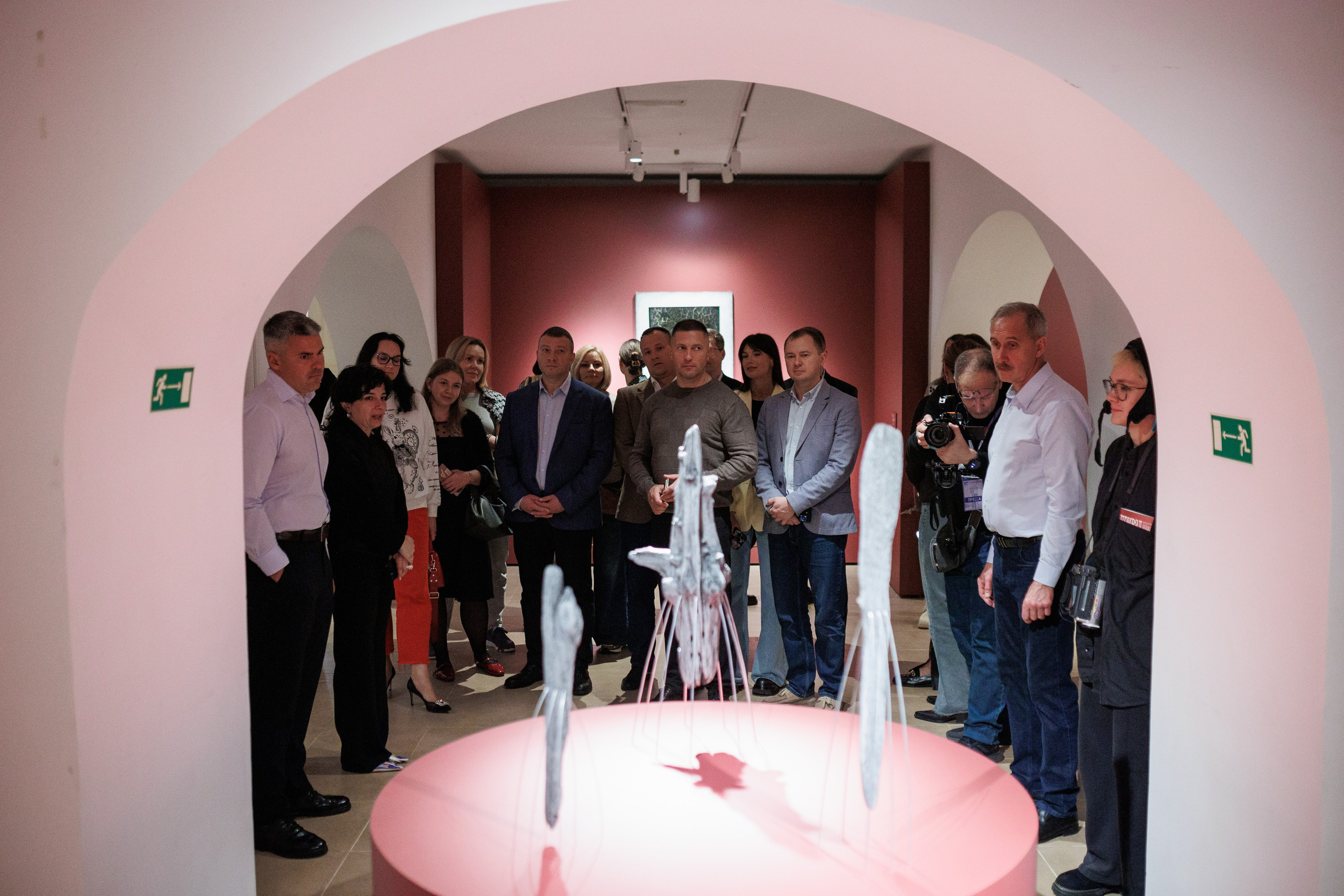 Открытие экспозиции «Путевые заметки. Привал». Фотограф городских и семейных событий Артем Карпухин