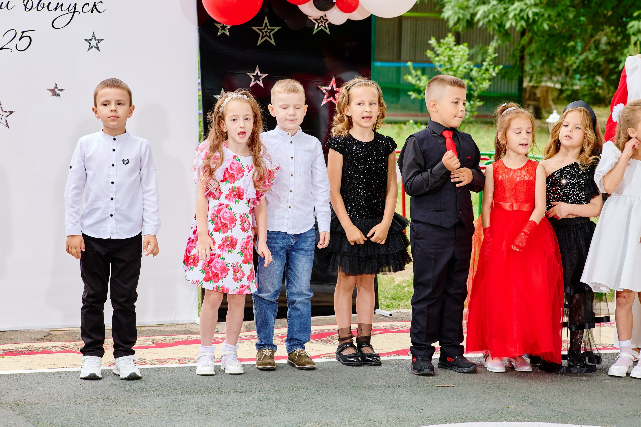 Выпускной 45 сад. Фотограф Выпускные альбомы Таганрог Сергей Коробченко