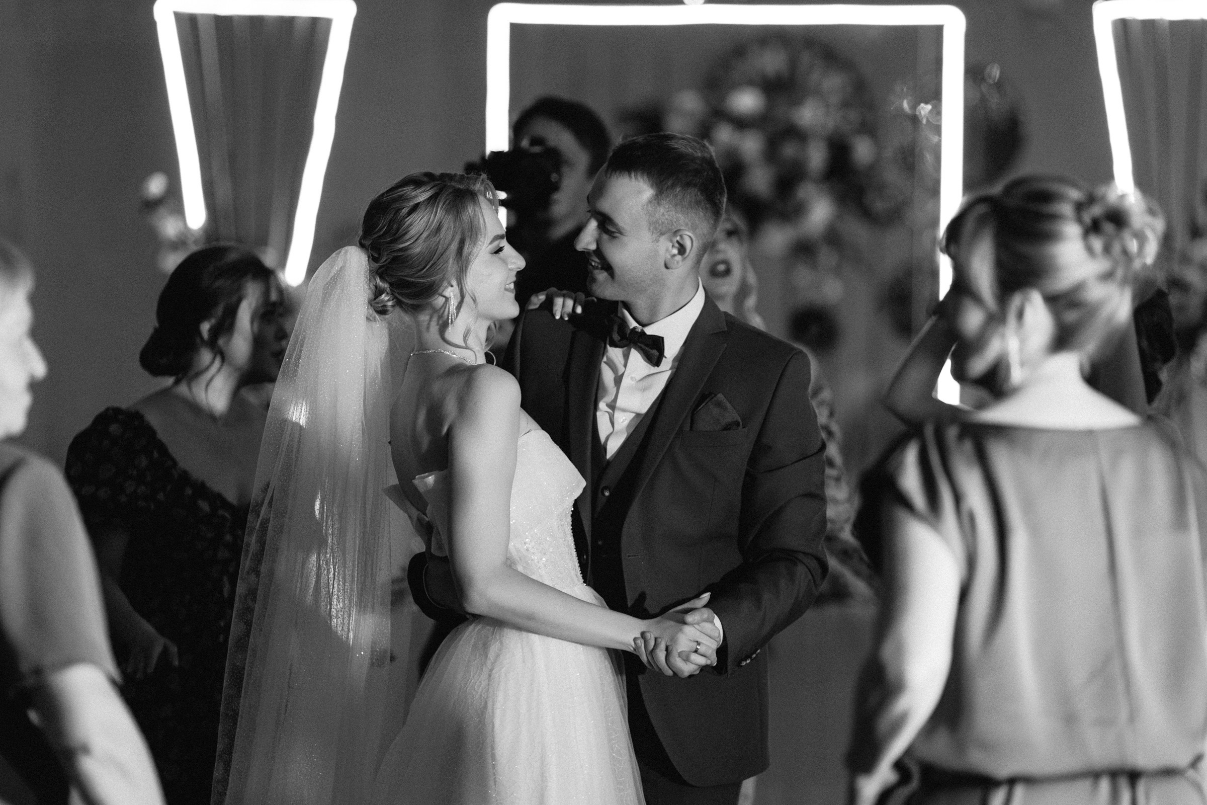 Свадебная фотосессия в театре. Свадебный фотограф в Воронеже Куколев Илья