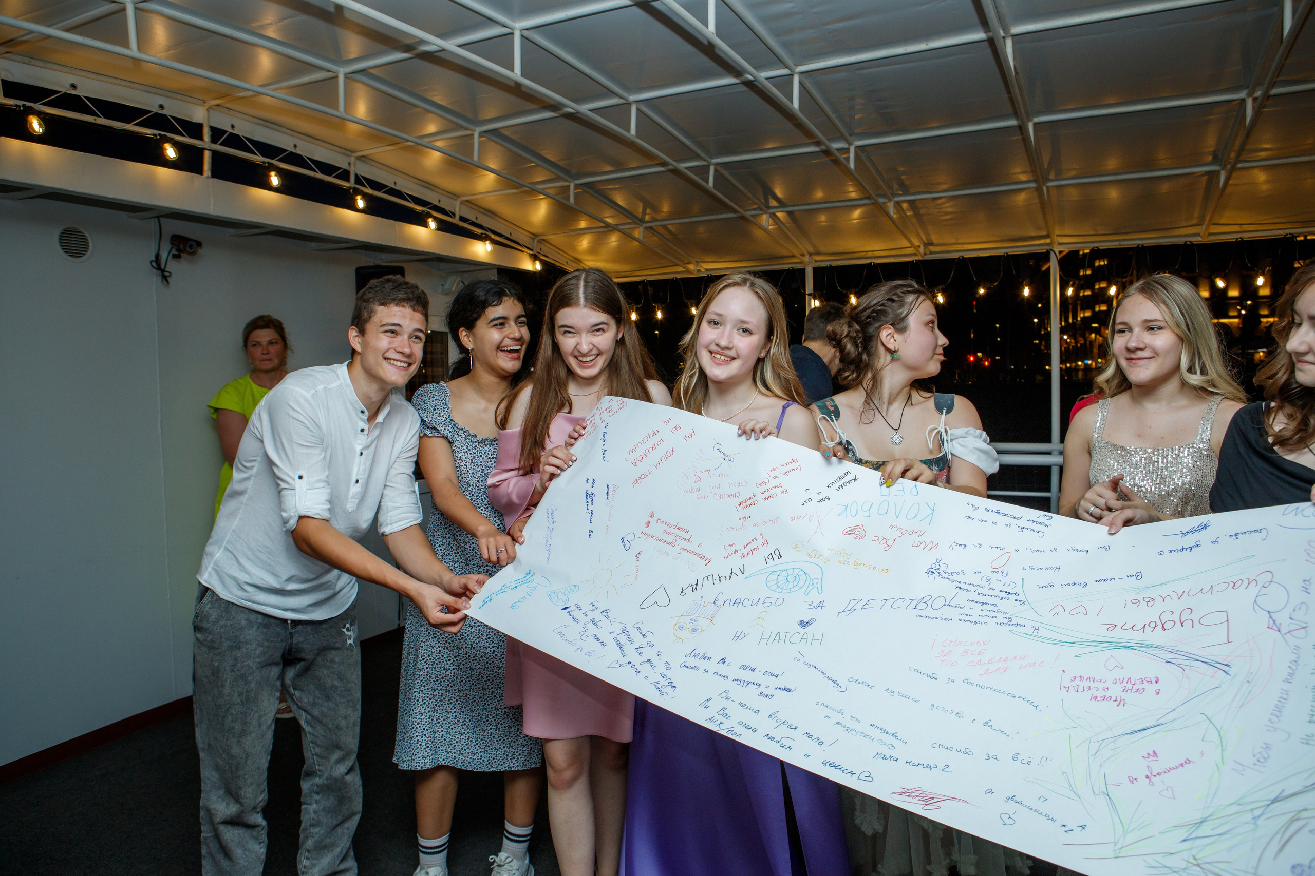 9 класс / Гимназия № 1558 имени Росалии де Кастро / Выпускной. Детский и семейный фотограф Мария Киселёва. Москва