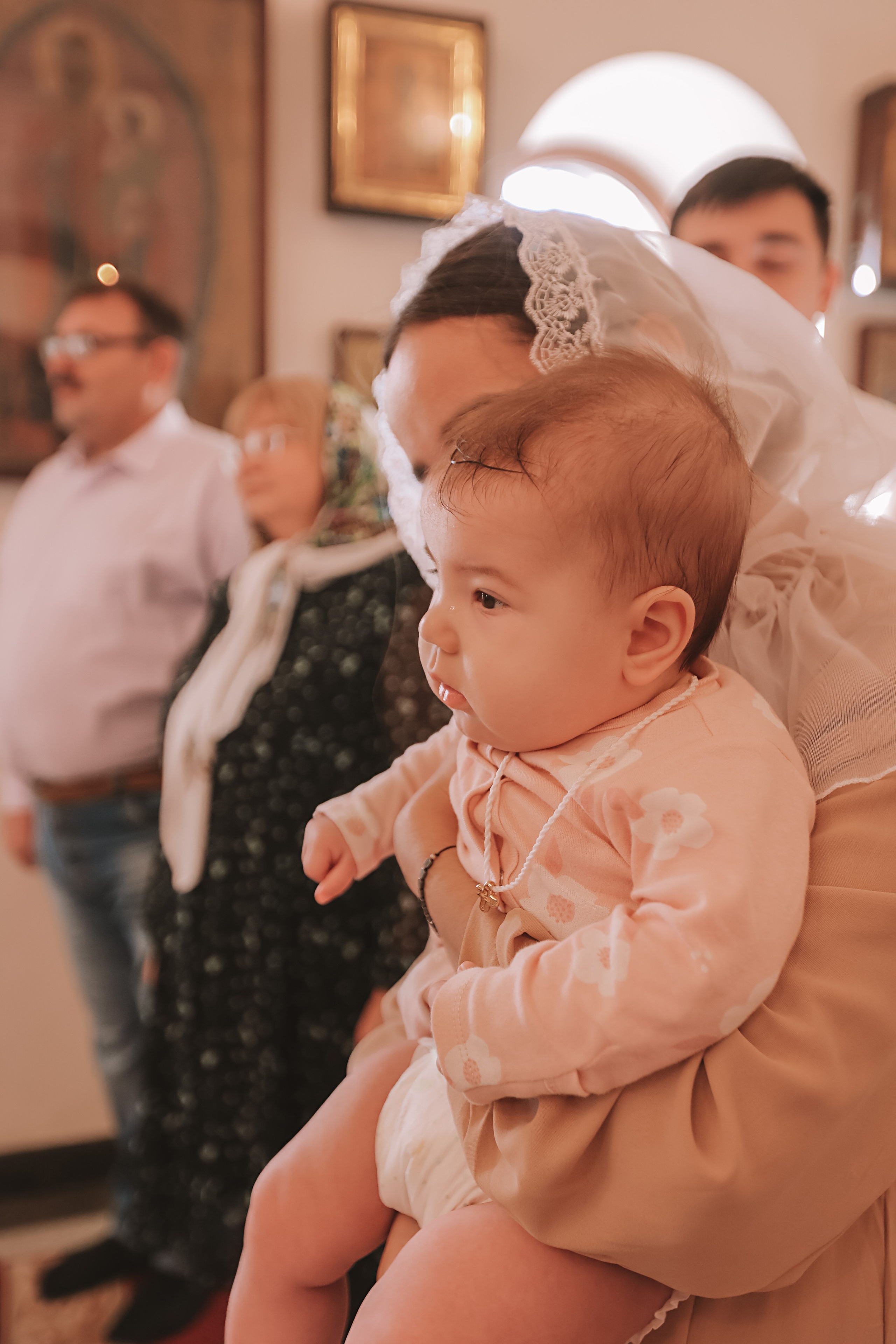 Крещение круглая церковь. Семейный фотограф Тюмень, фотограф на роды Салмина Мария