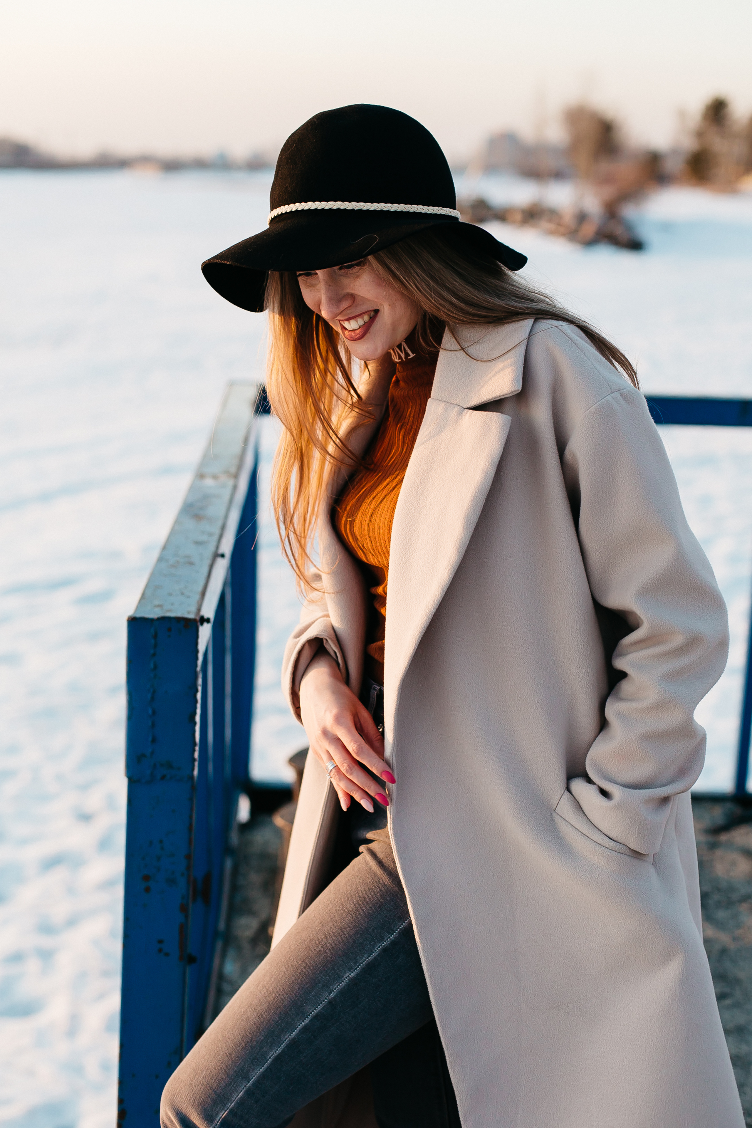 С Солнцем я прощаюсь на закате…а оно в улыбке расплылось))). Душевный фотограф Ваших самых ярких событий Марина Погребняк