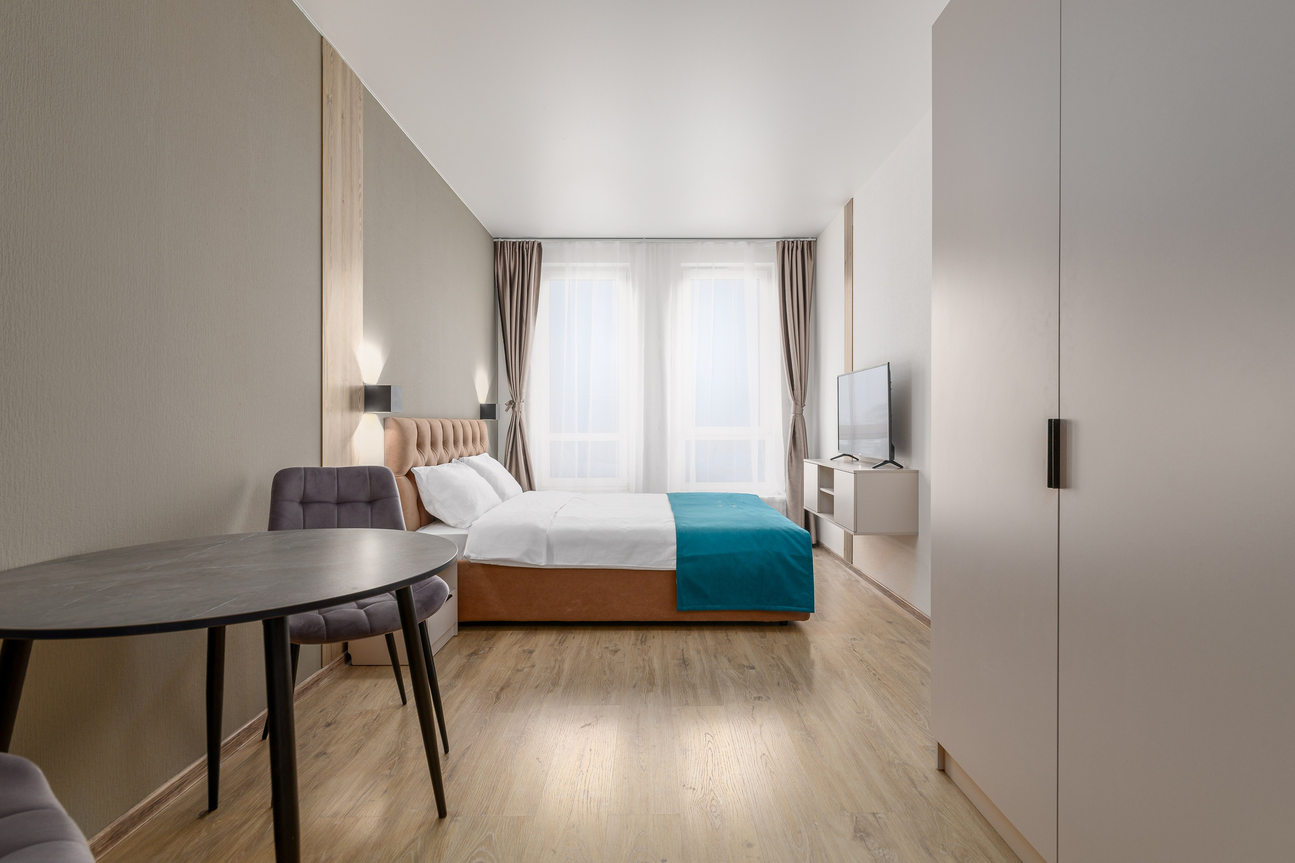 Студия, Варфоломеевская ул