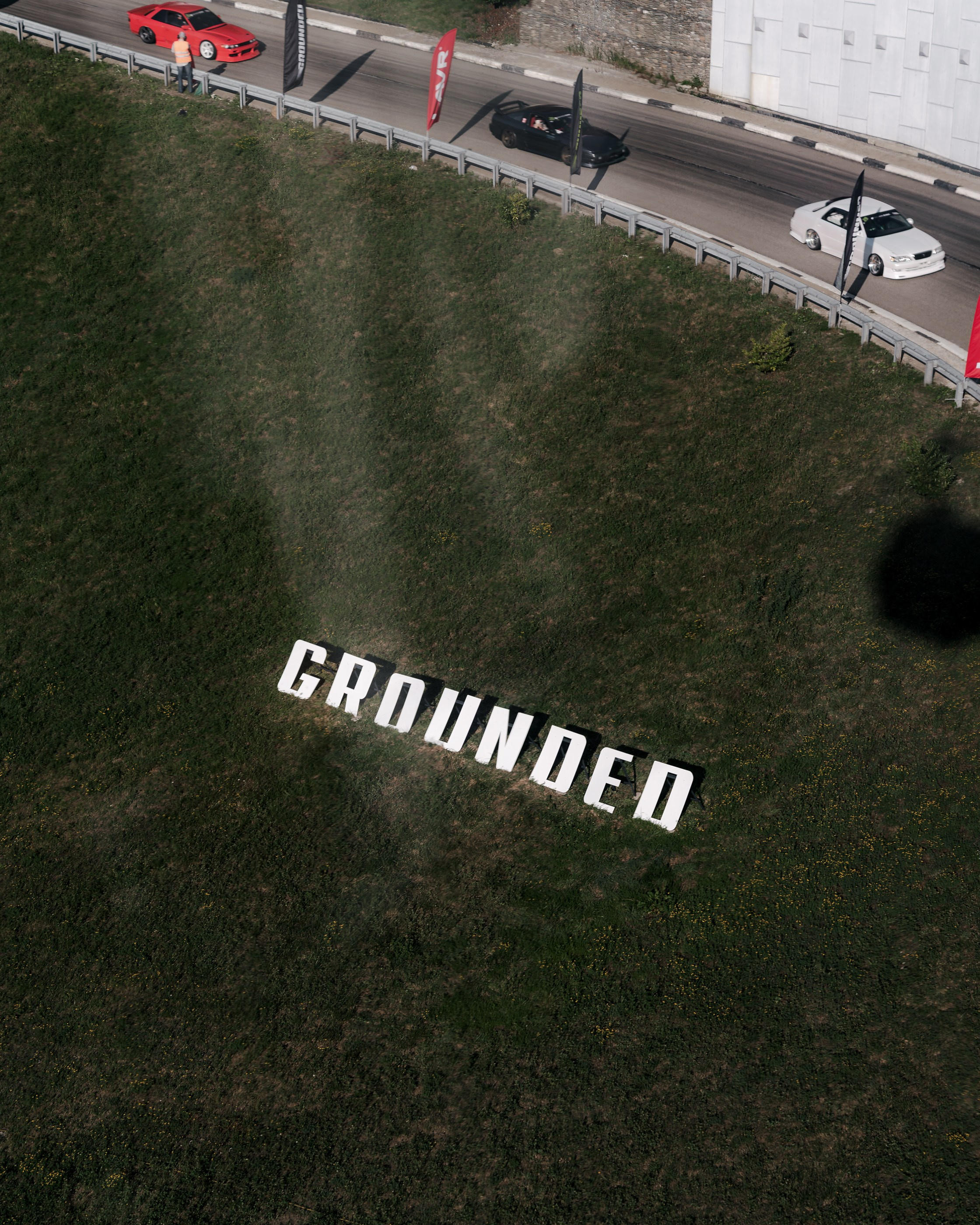 //GROUNDEDLOCAL2024. Автомобильный фотограф