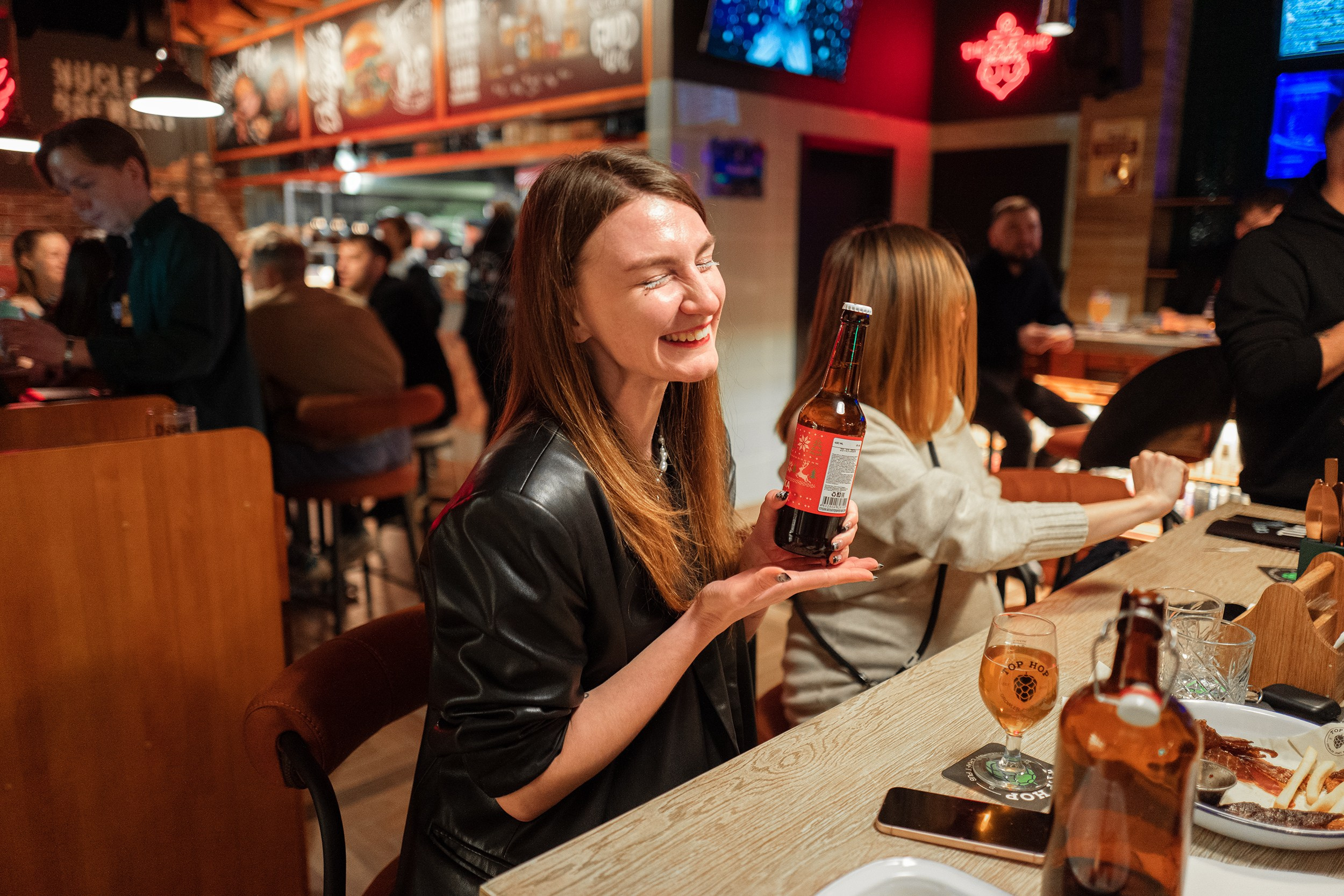 Открытие Бара Top-Hop на улице Фармана Салтанова 06.12.24. Фотограф Тюмень