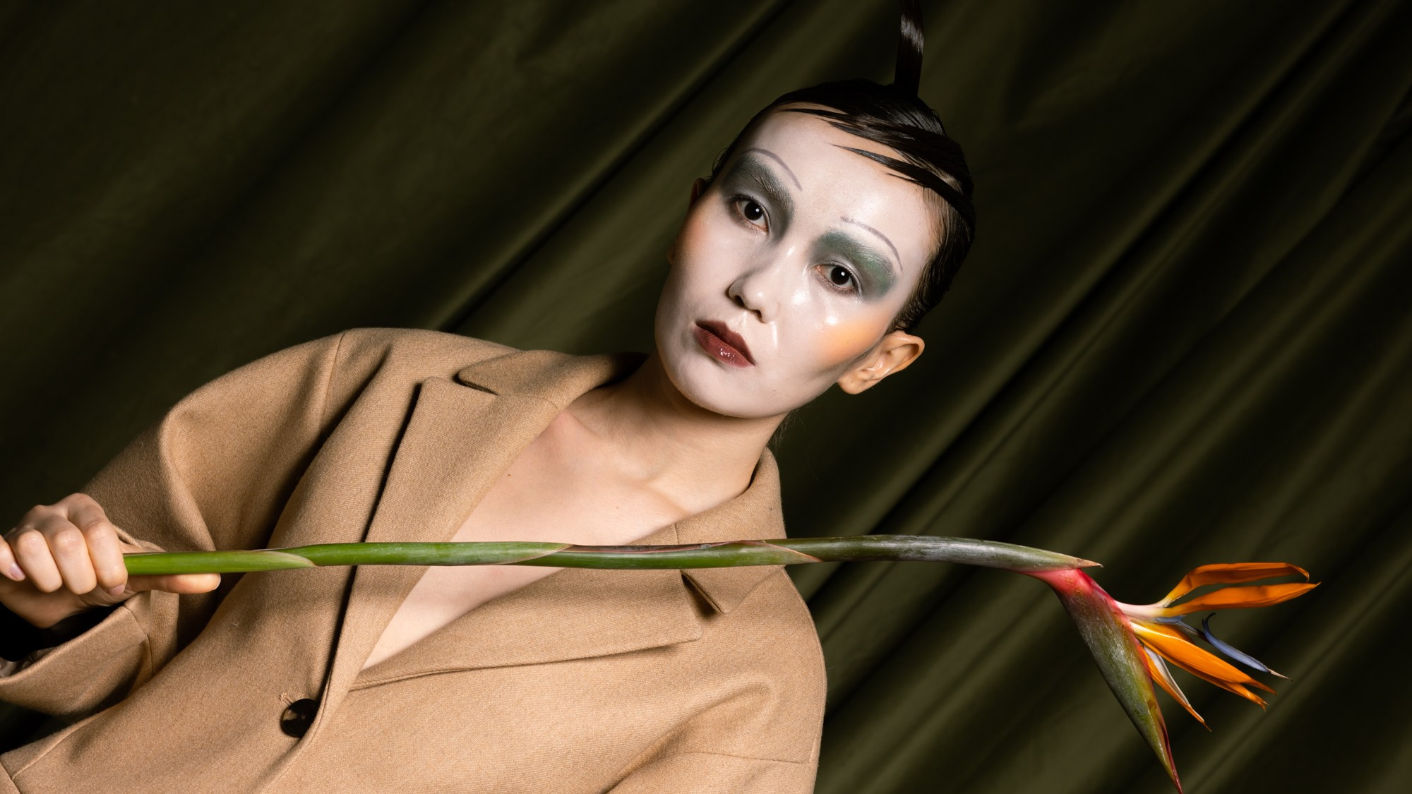 WhitePhotoSchool-Renita. Портретный фотограф, контент фотограф, продающие фото в Москве и МО