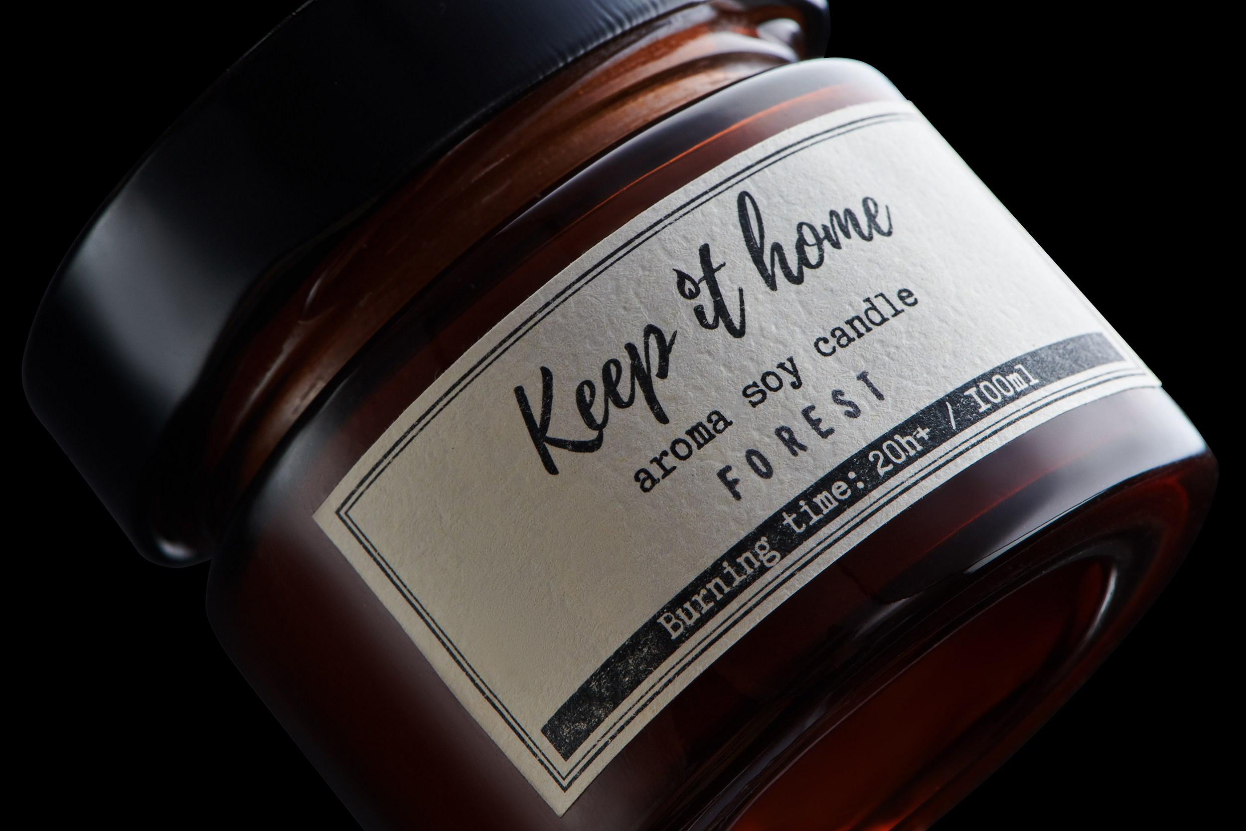 Бумажная этикетка крупным планом