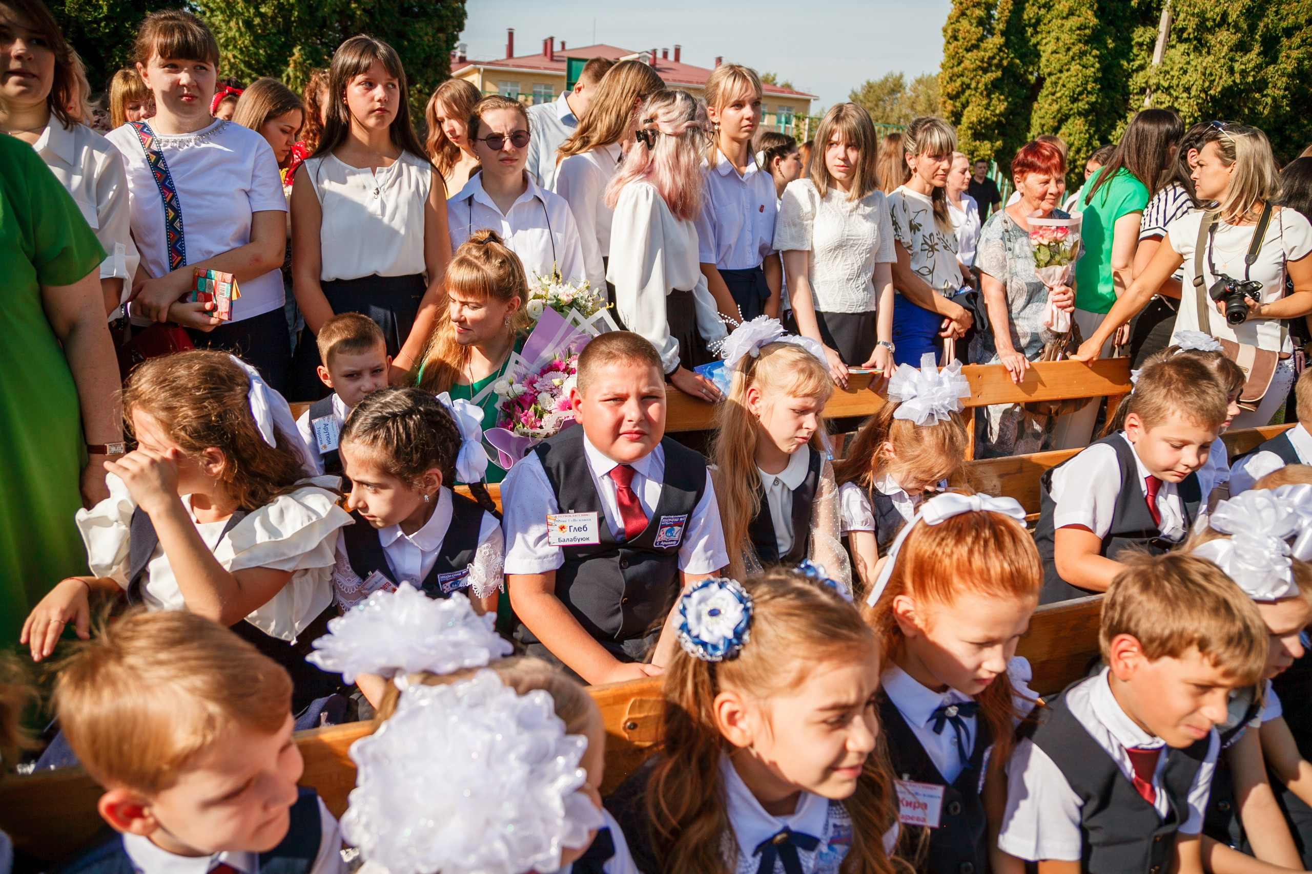 1 сентября линейка. Свадебный и семейный фотограф в Армавире
