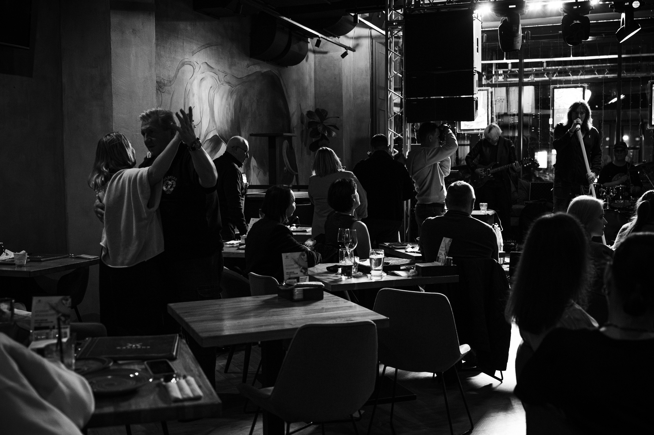 Андрей Храмов Бэнд «Классика зарубежного рока» (26.09.2025, ресторан Жаровня). Photographer in Moscow Anna Chistiakova