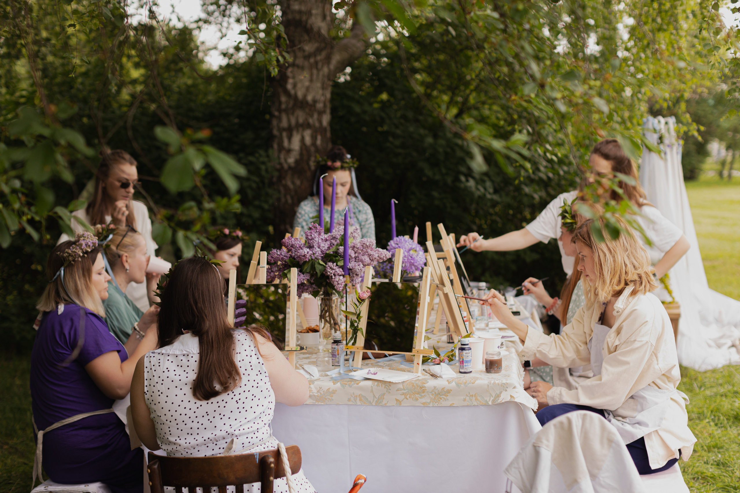 Мк Сирень на зеркале (девичник в парке). Анастасия Ракчеева Художник