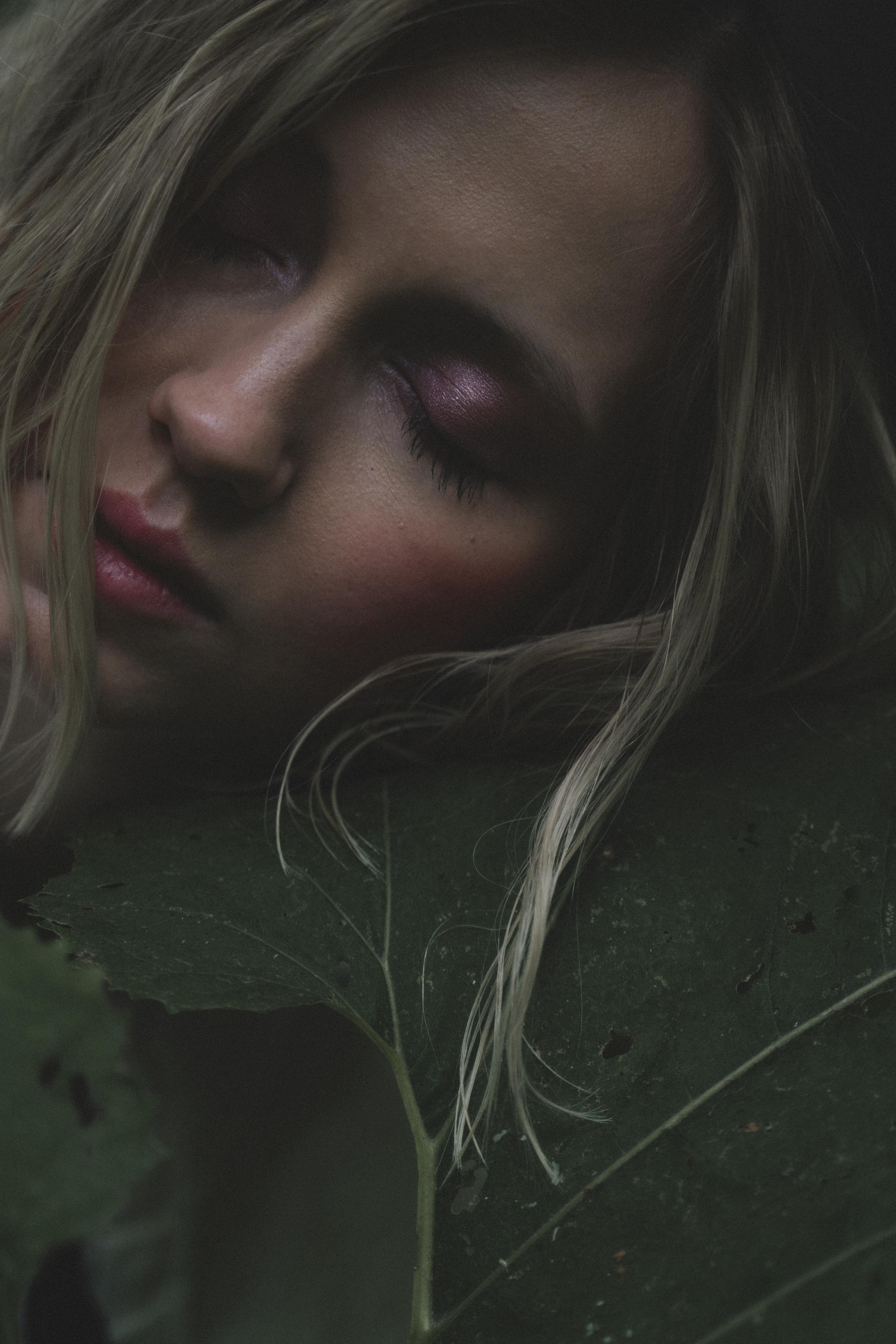 Ира. Привет, меня зовут Эмилия. Сниму кино о тебе