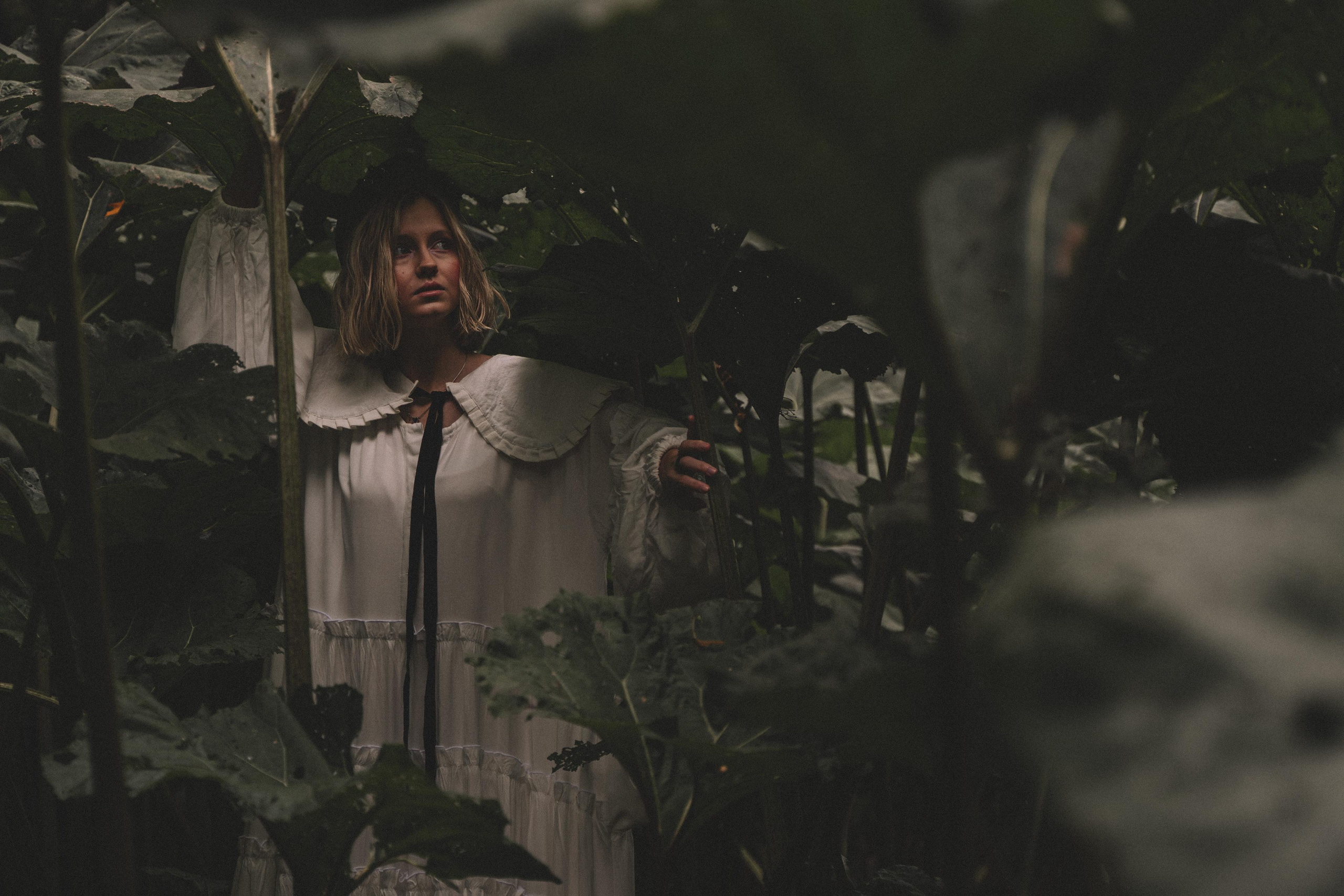 Ира. Привет, меня зовут Эмилия. Сниму кино о тебе