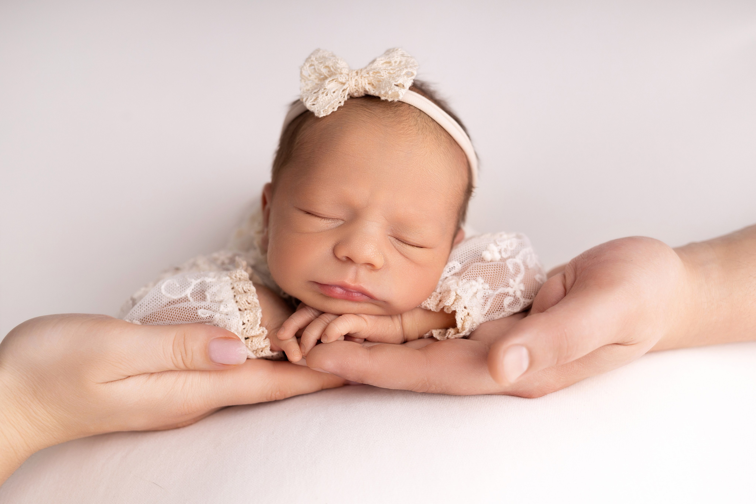 Классическая фотосессия малыша. Фотограф новорожденных малышей в Омске и Омской области Эльвира Камаева
