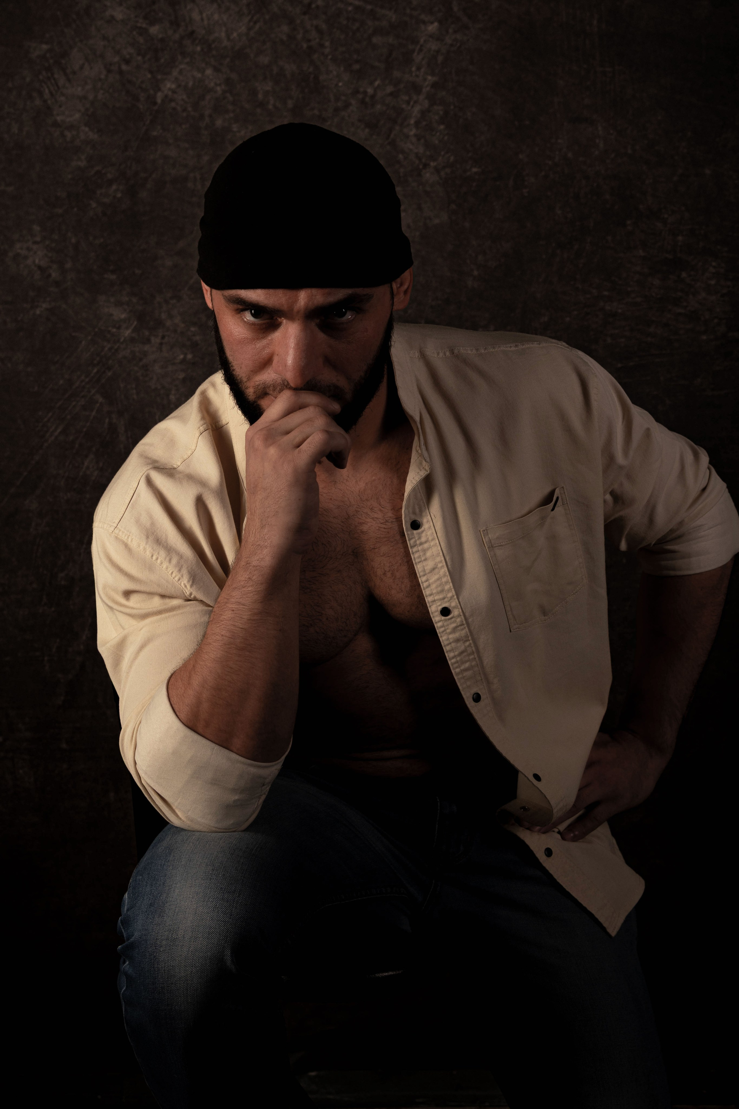 Студийная съемка. Мужской портрет. Фотосессия в Кемерово. Фотограф Кемерово.