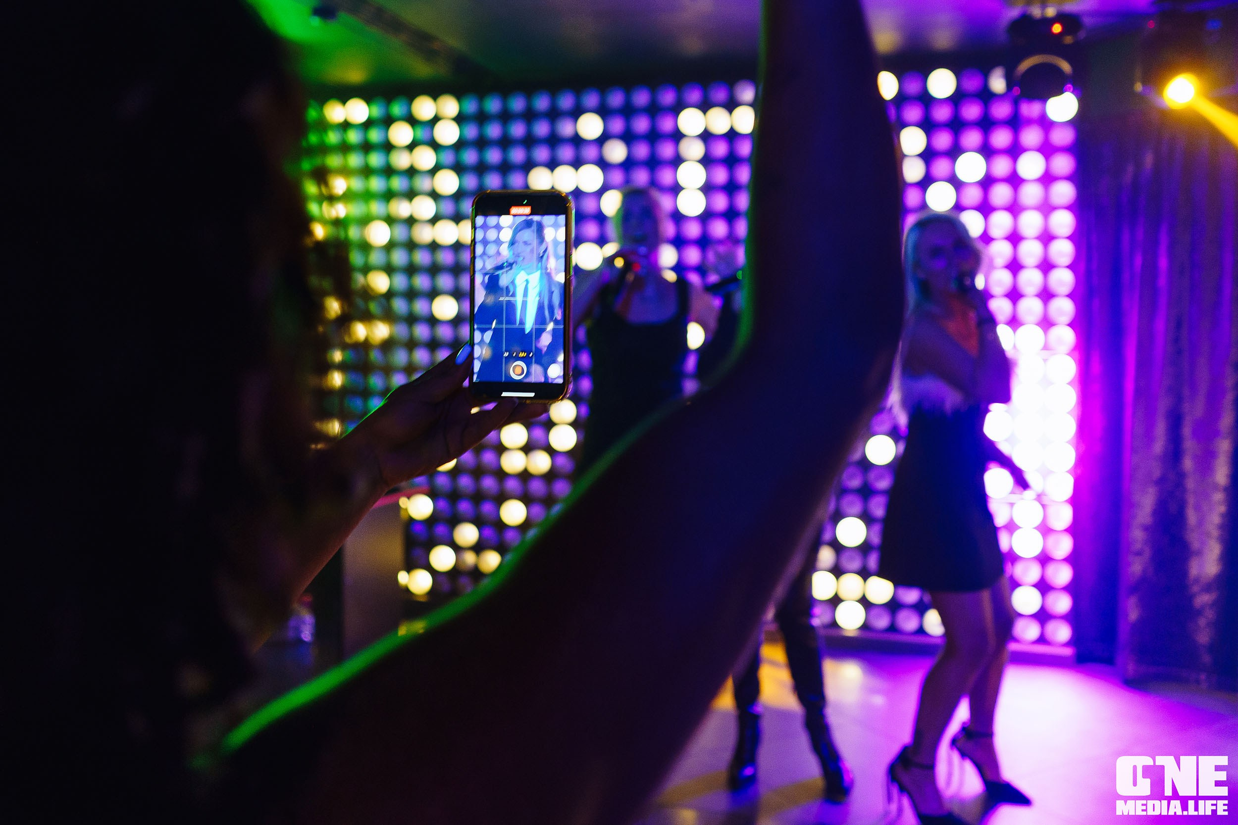 Фоторепортаж из караоке-клубе Эйфория. One Media Life: фоторепортажи, фотоотчеты с мероприятий и заведений