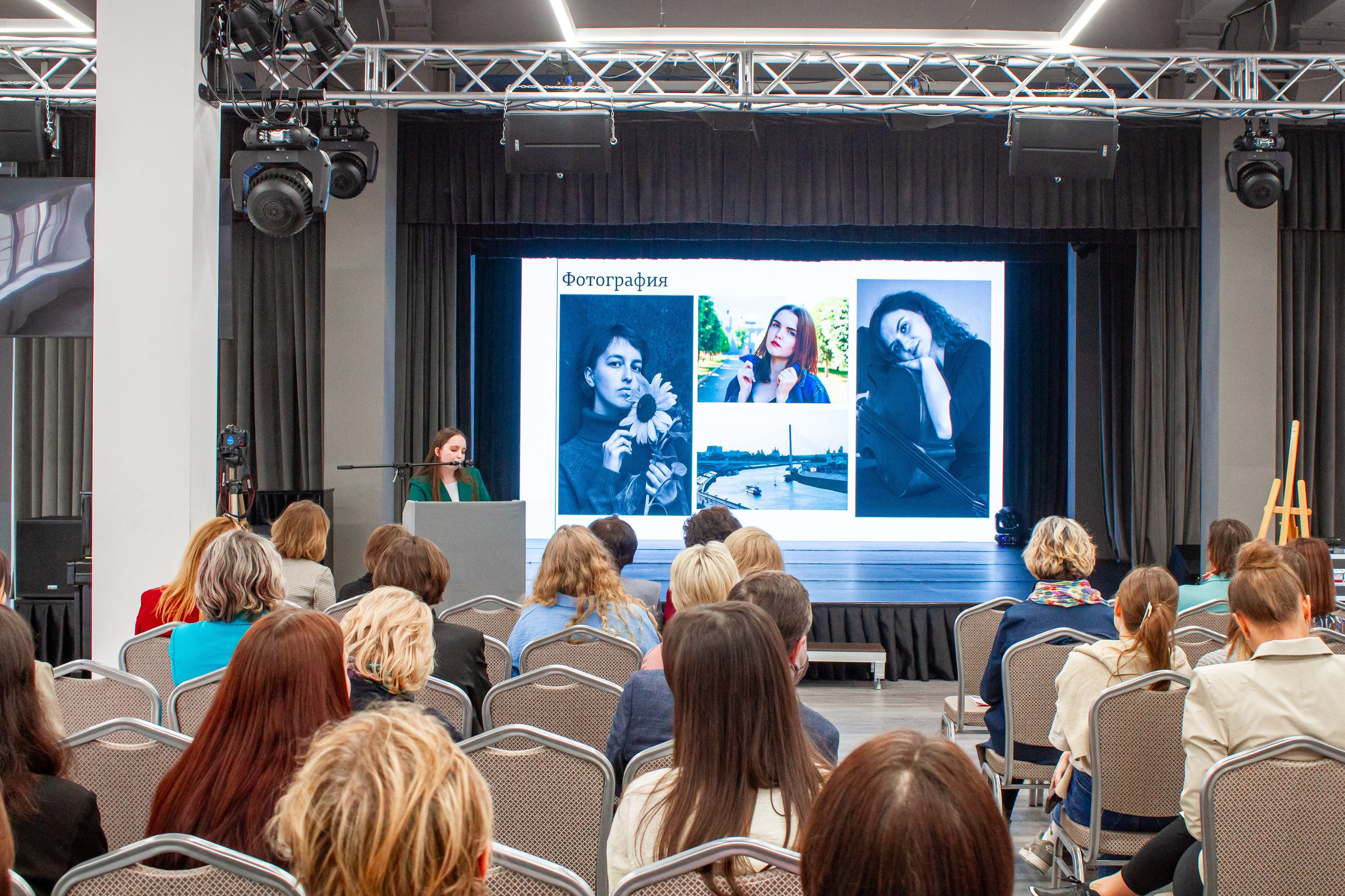 Ярмарка вакансий в Екатеринбургской академии современного искусства 2025