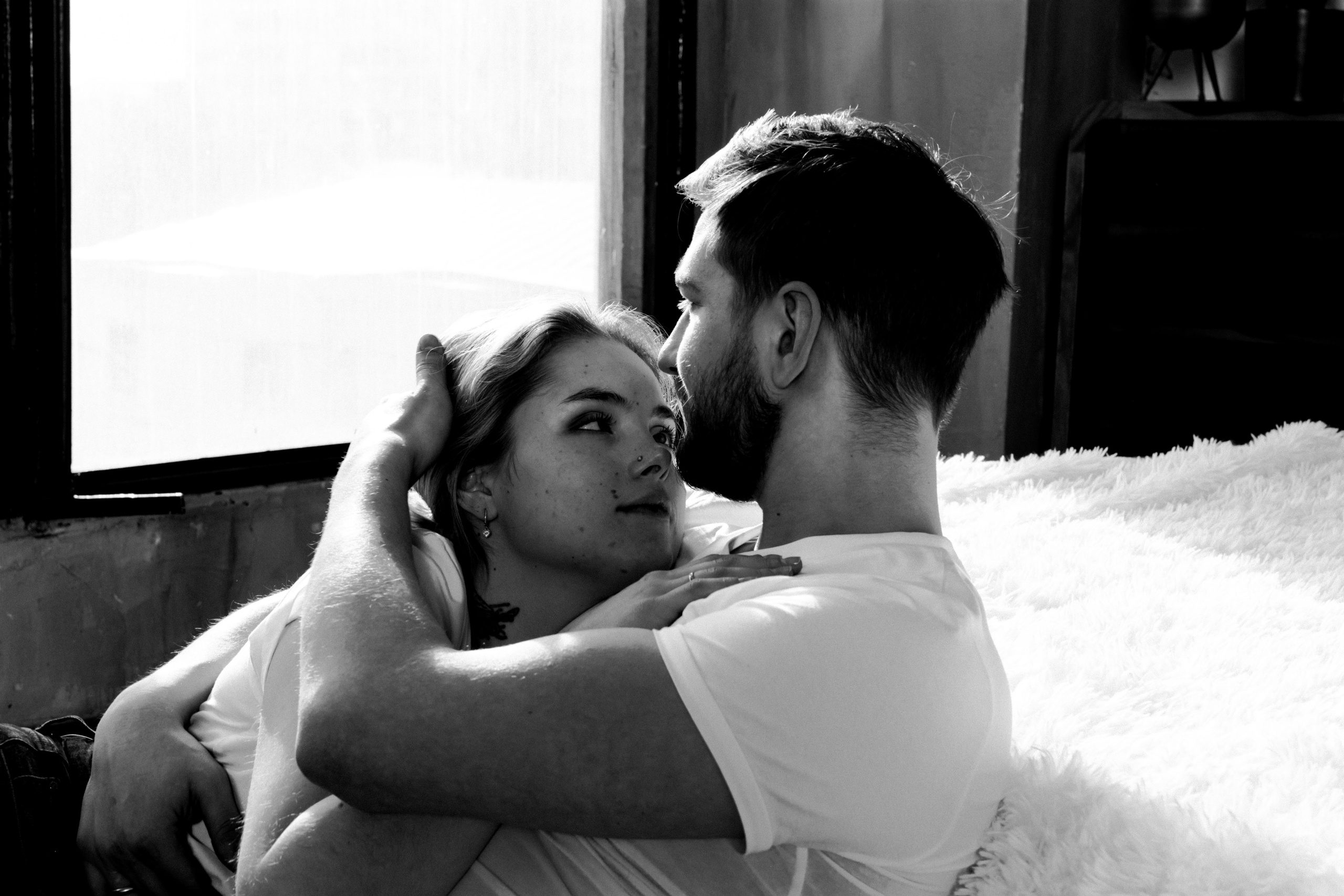 Нежности в студии (Никита, Вера). Портретный и репортажный Фотограф в Москве Александра Комарницкая