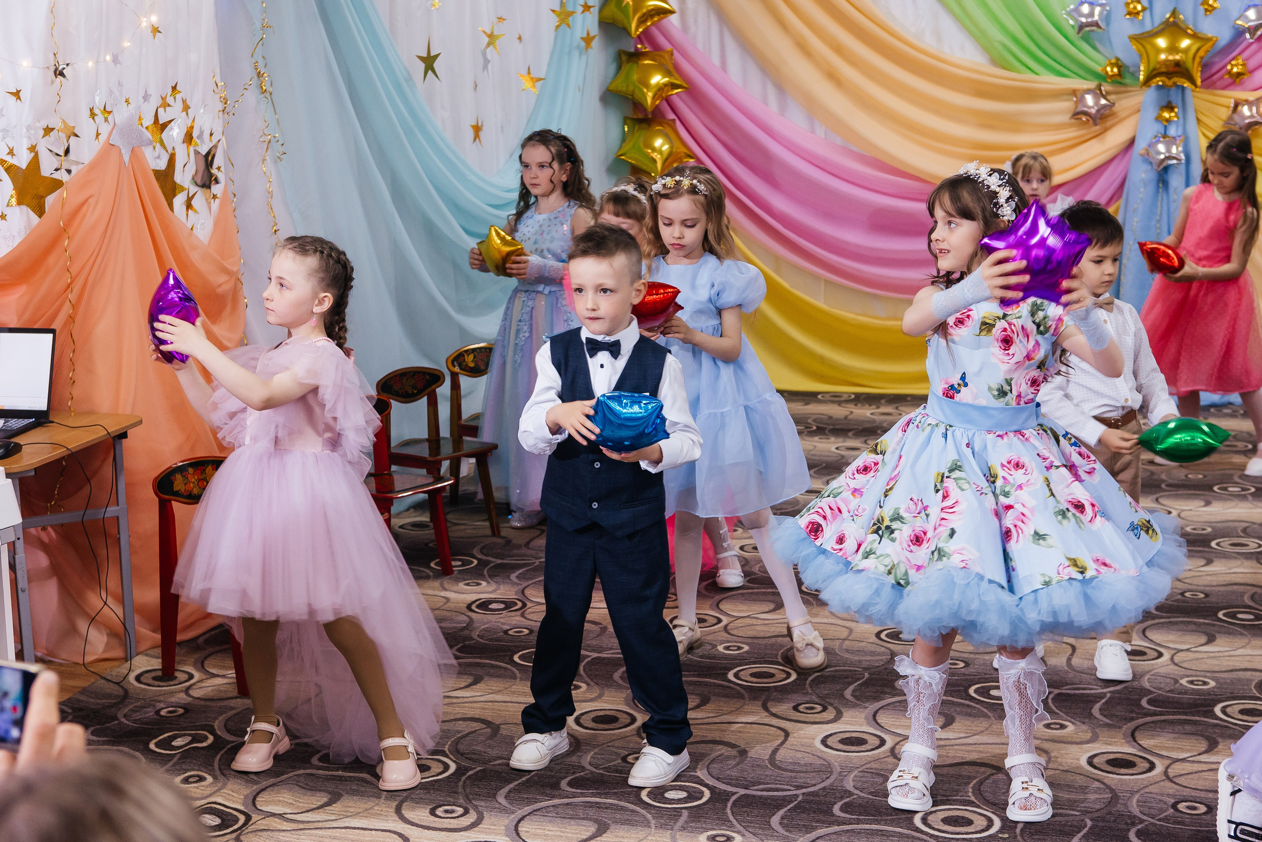 Д/с Сказка Выпускной. Свадебный, семейный фотограф. Выпускные альбомы в Коченёво / Новосибирск. Наталья Байкуш