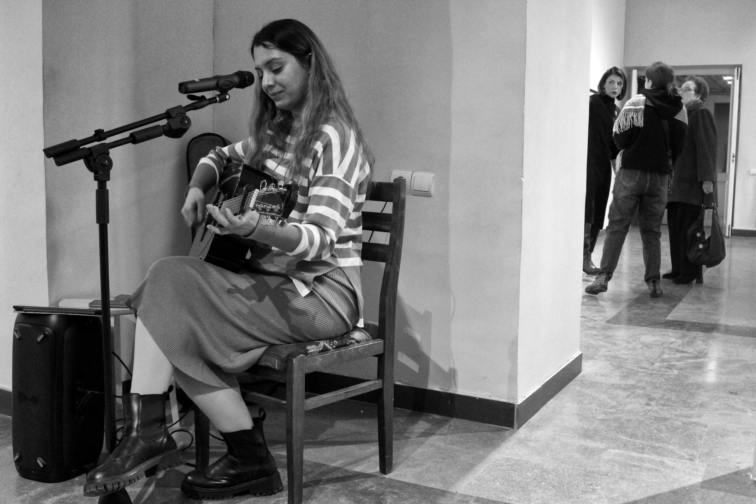 Выставка в г. Гюмри, Армения. Фоторепортаж  Д. Несмелова. Арт-фотограф Ксения Якутович