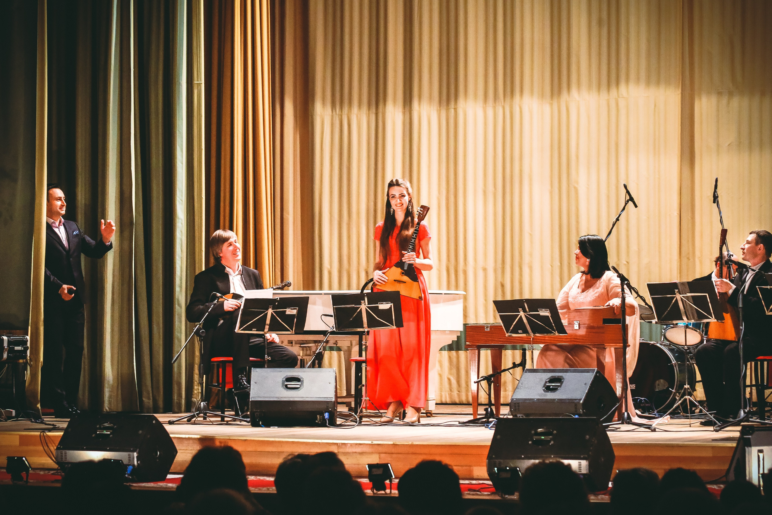 Концерт в ЦДУ 31.10.2019. Дарья Письменюк / Darya Leitstern — фотограф, музыкант, журналист, путешественник
