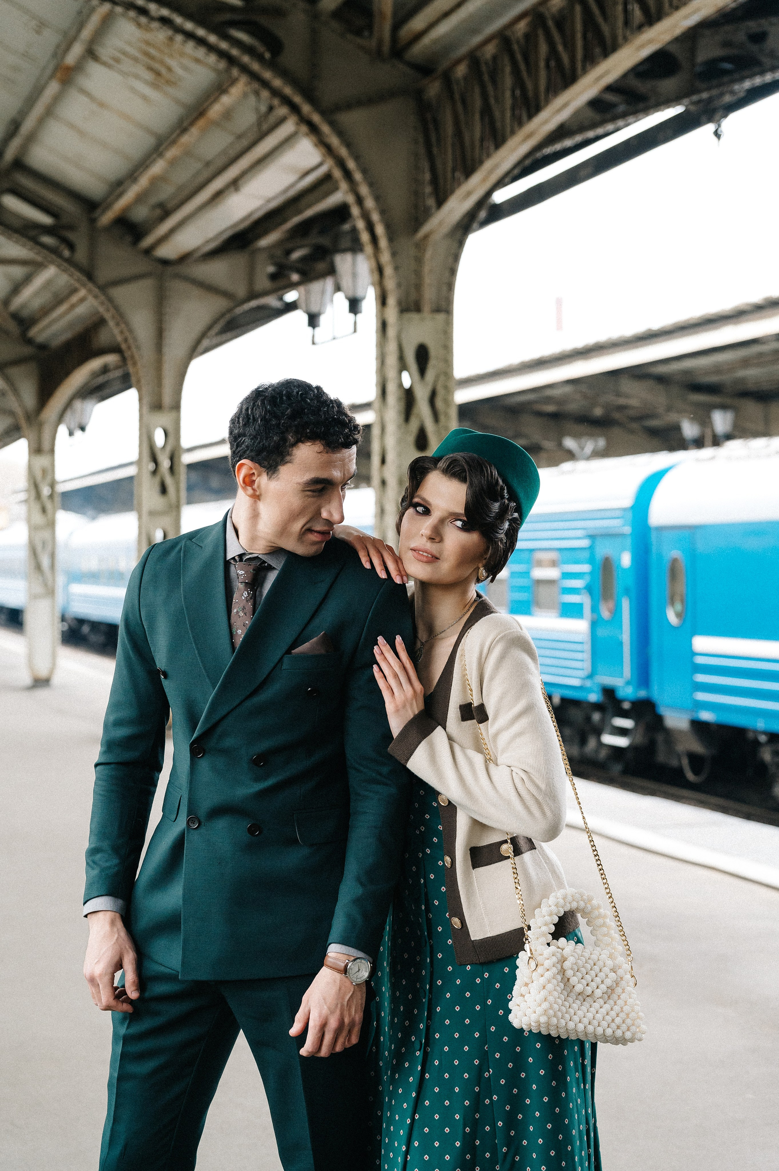 Фотосессия на Витебском вокзале в Санкт-Петербурге. Портретный фотограф Москва Светлана Кашура