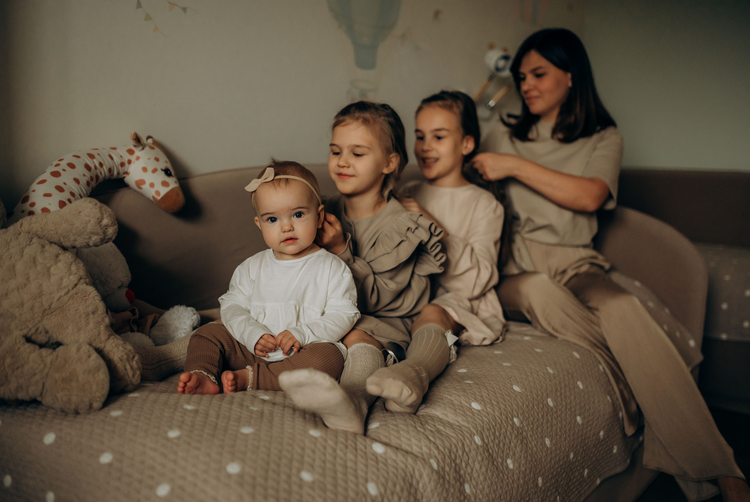 Годик младшей сестрёнке. Семейный фотограф в Домодедово и Москве Елена Пичугина