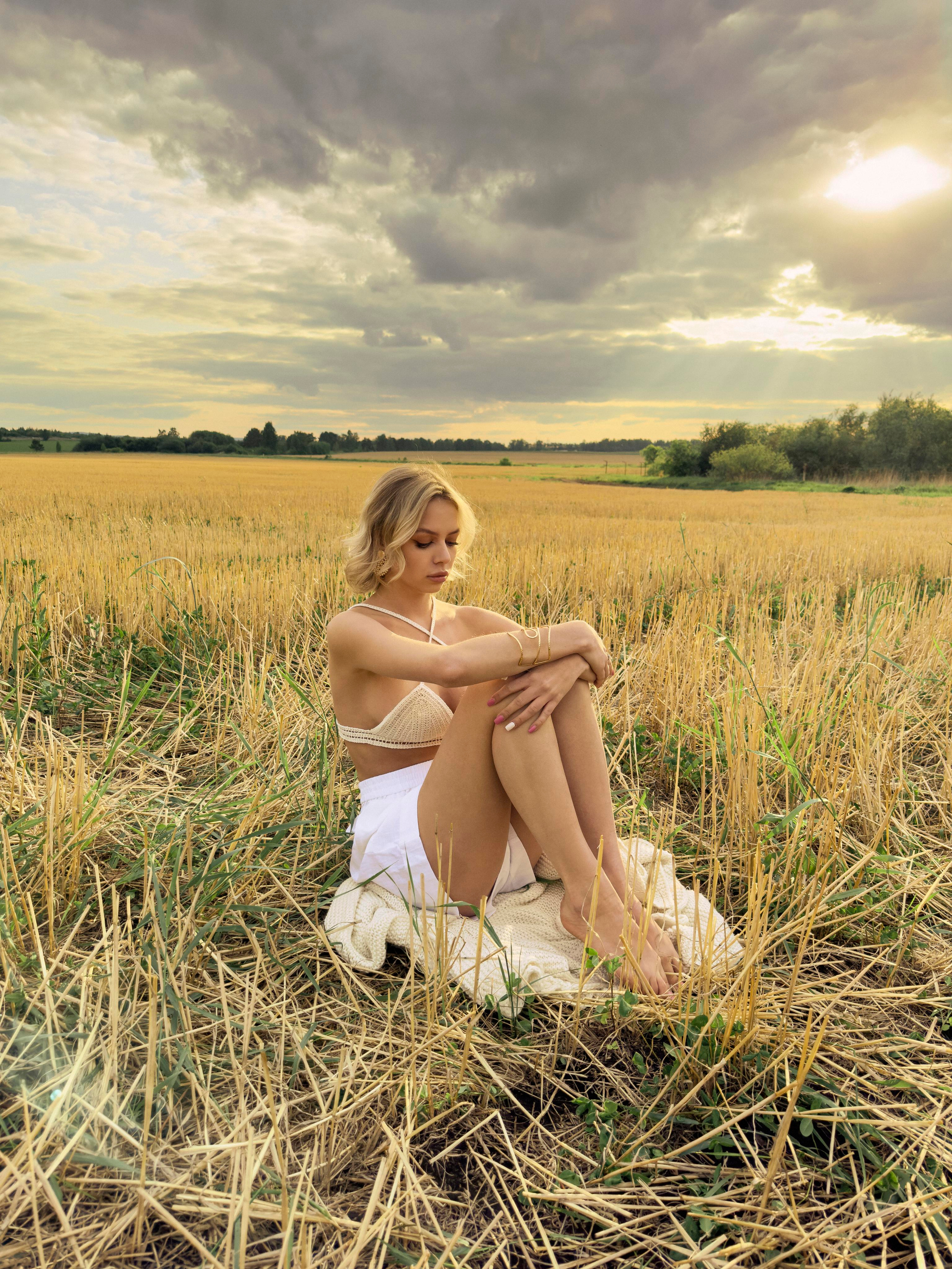 VARYA. Yekaterinburg, Sochi, Istanbul, Tiflis-Bshari Zaana’da fotoğrafçı