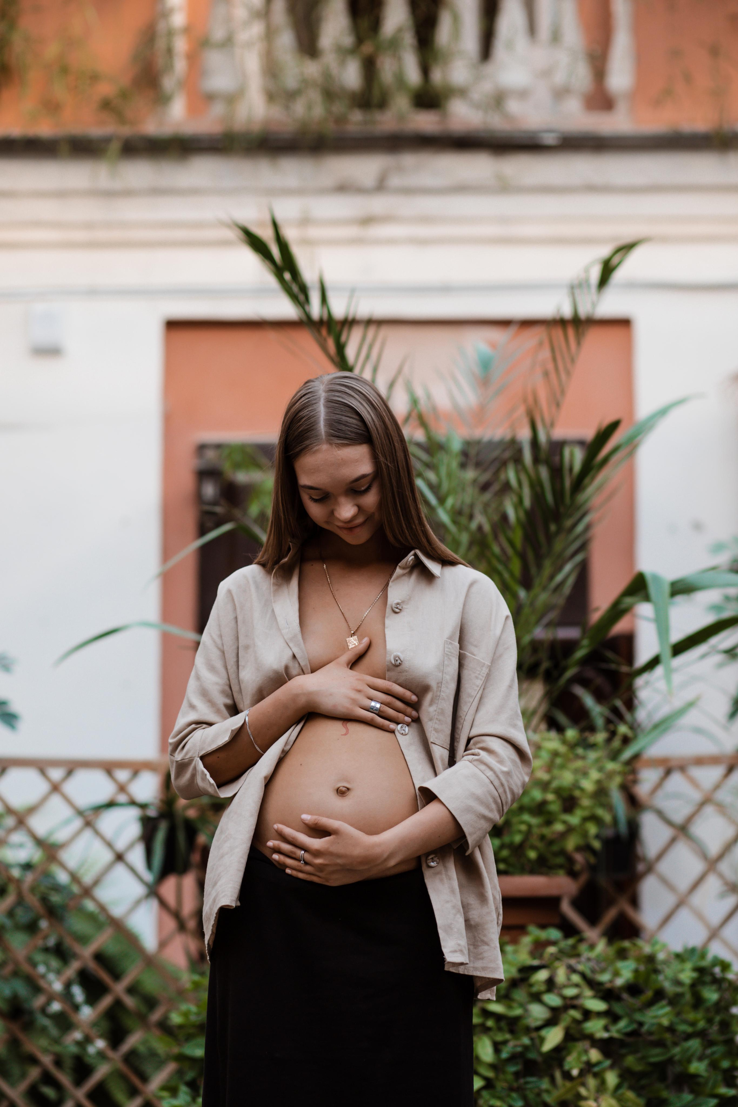 KSYUSHA. Yekaterinburg, Sochi, Istanbul, Tiflis-Bshari Zaana’da fotoğrafçı