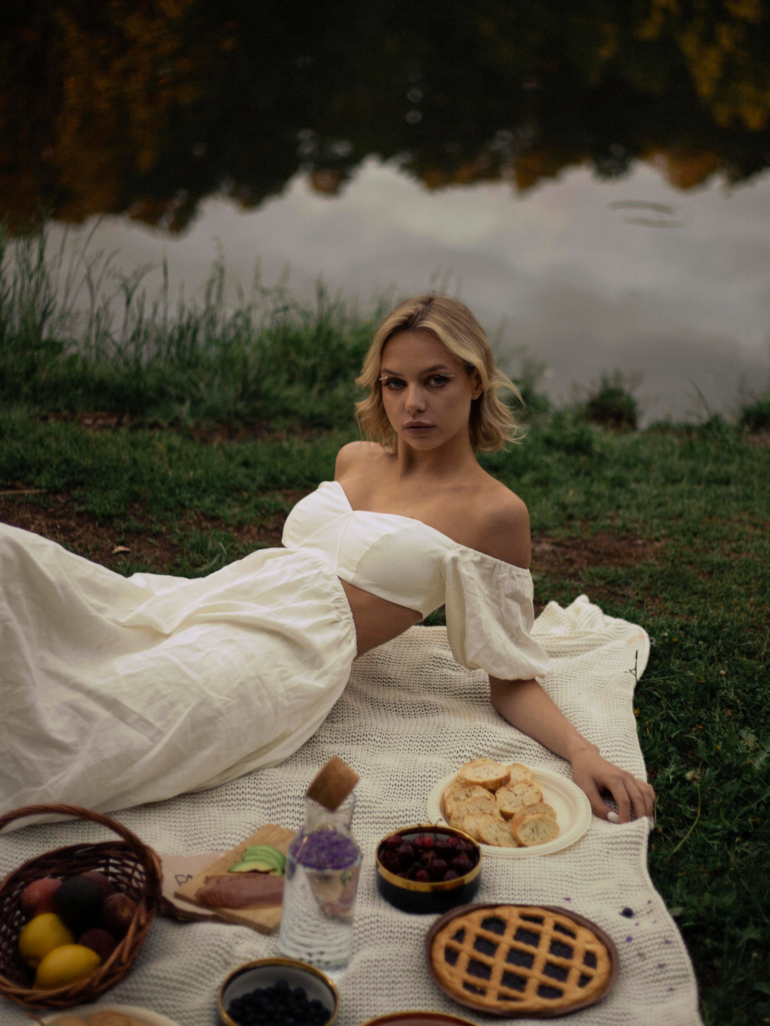 VARYA. Yekaterinburg, Sochi, Istanbul, Tiflis-Bshari Zaana’da fotoğrafçı